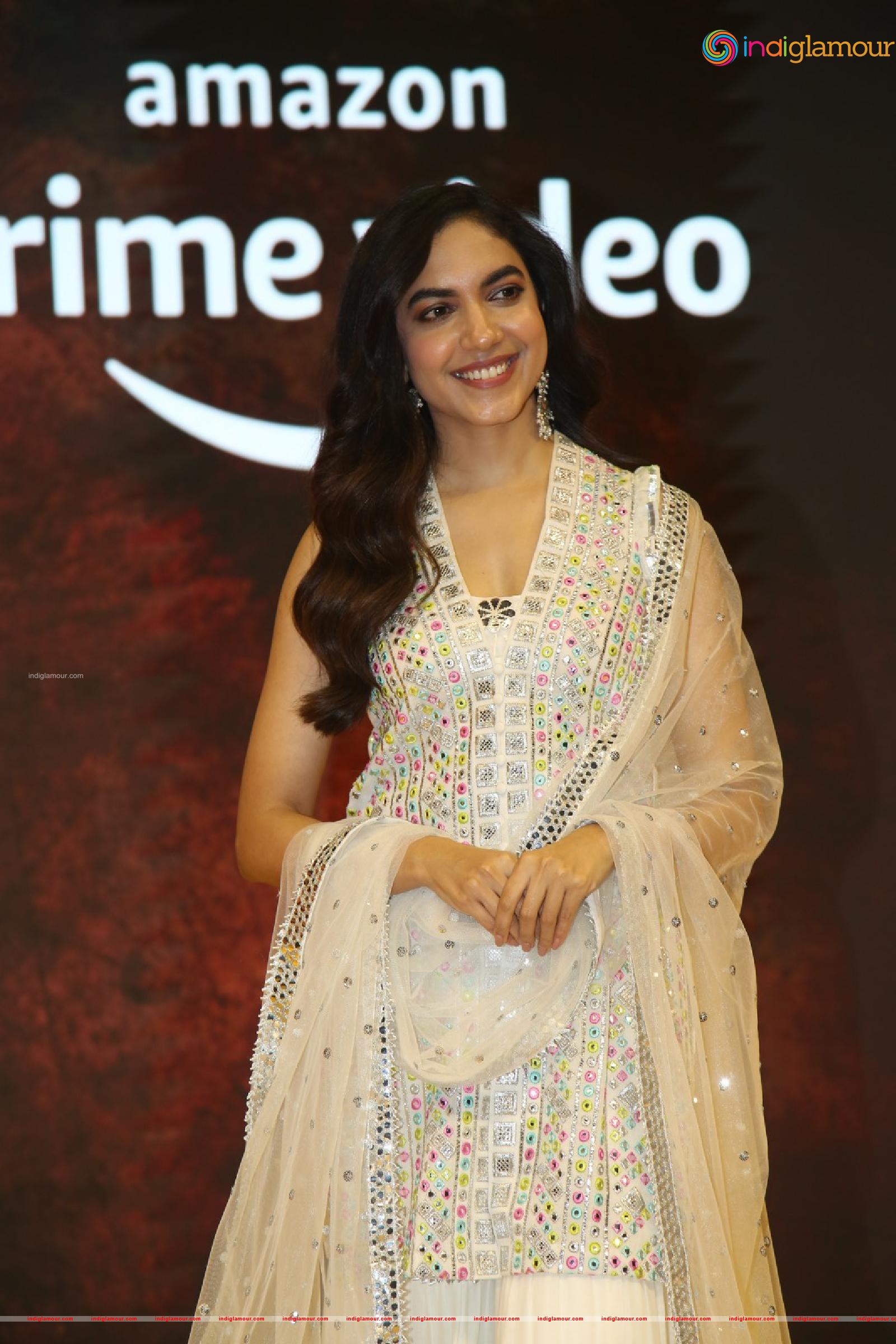 Ritu Varma Actress hd photo