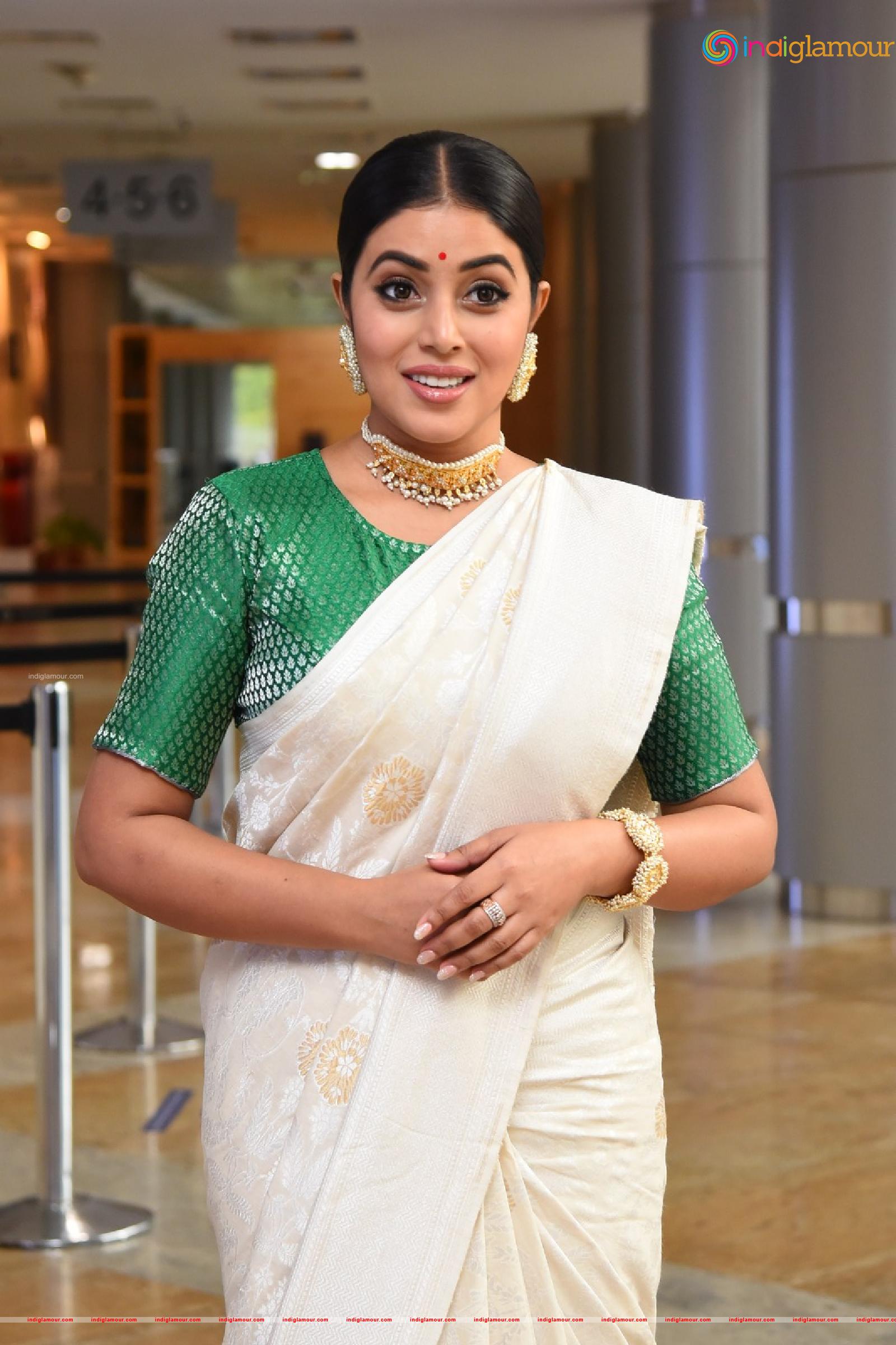Shamna Kasim Actress hd photo