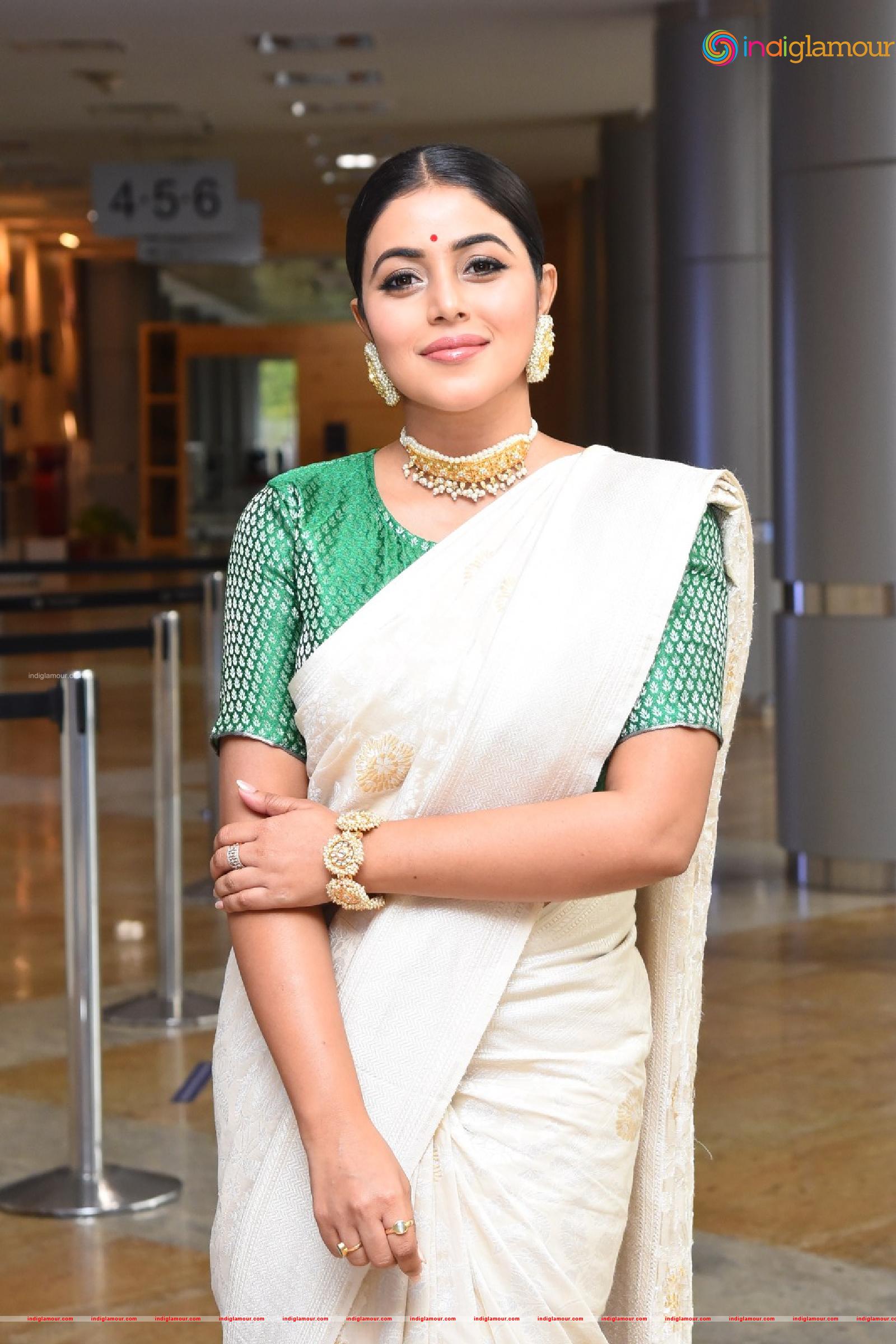 Shamna Kasim Actress hd photo