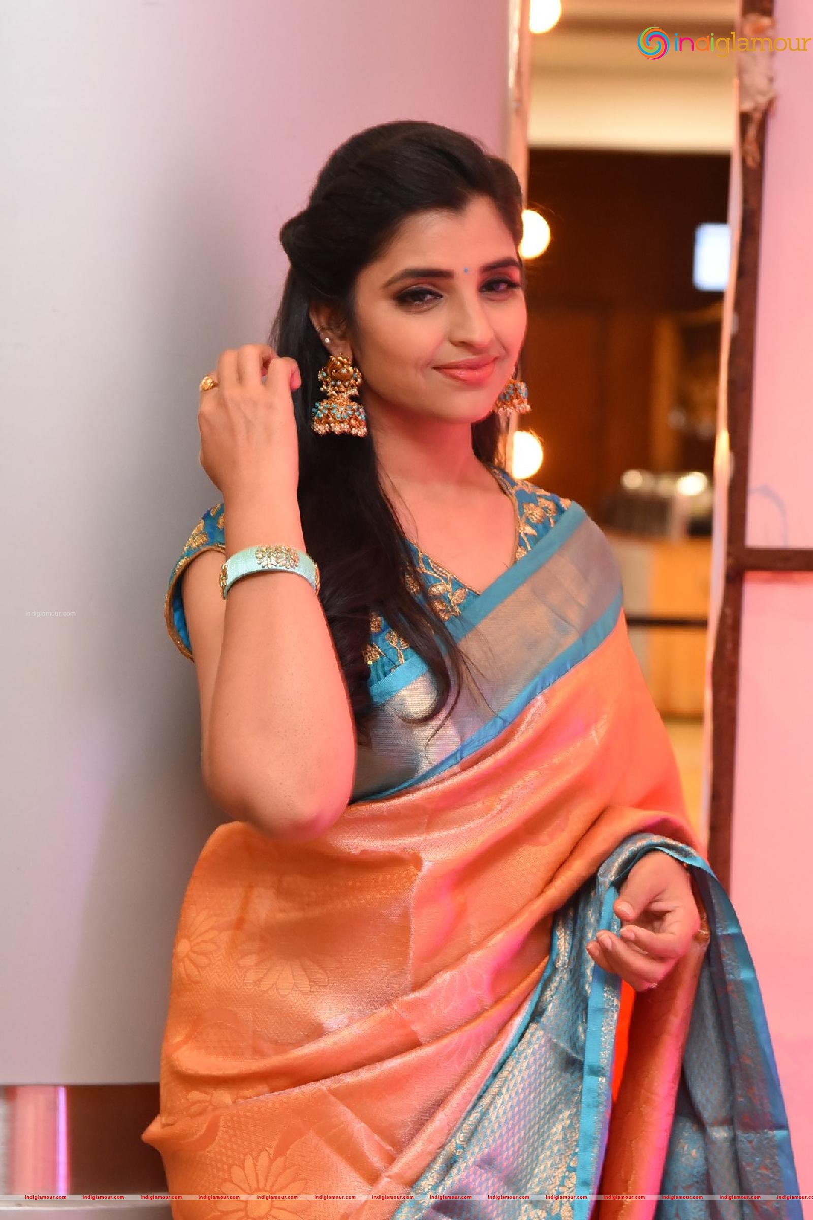 Syamala Actress hd photo