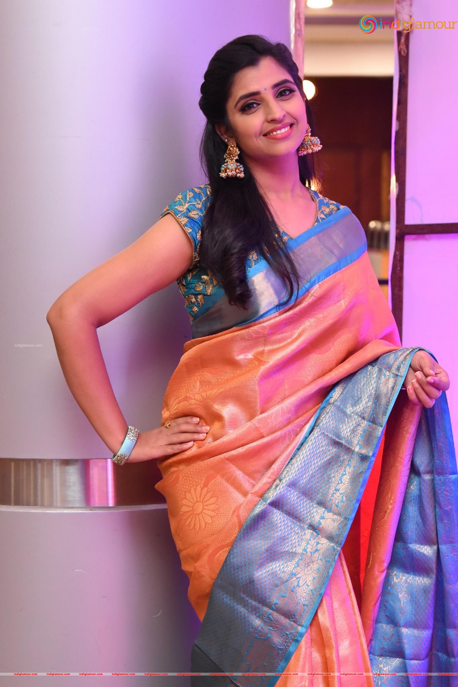 Syamala Actress hd photo