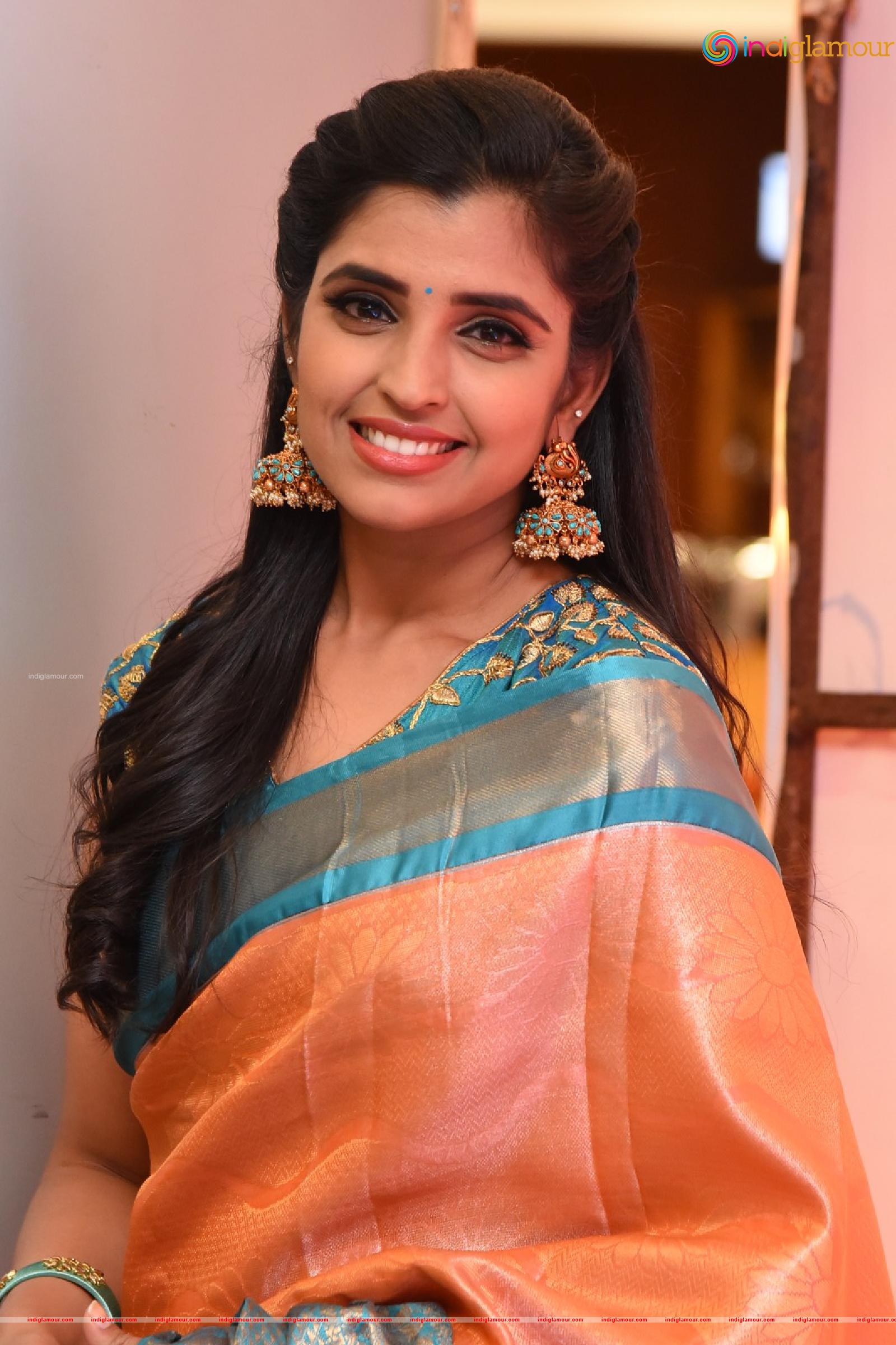 Syamala Actress hd photo