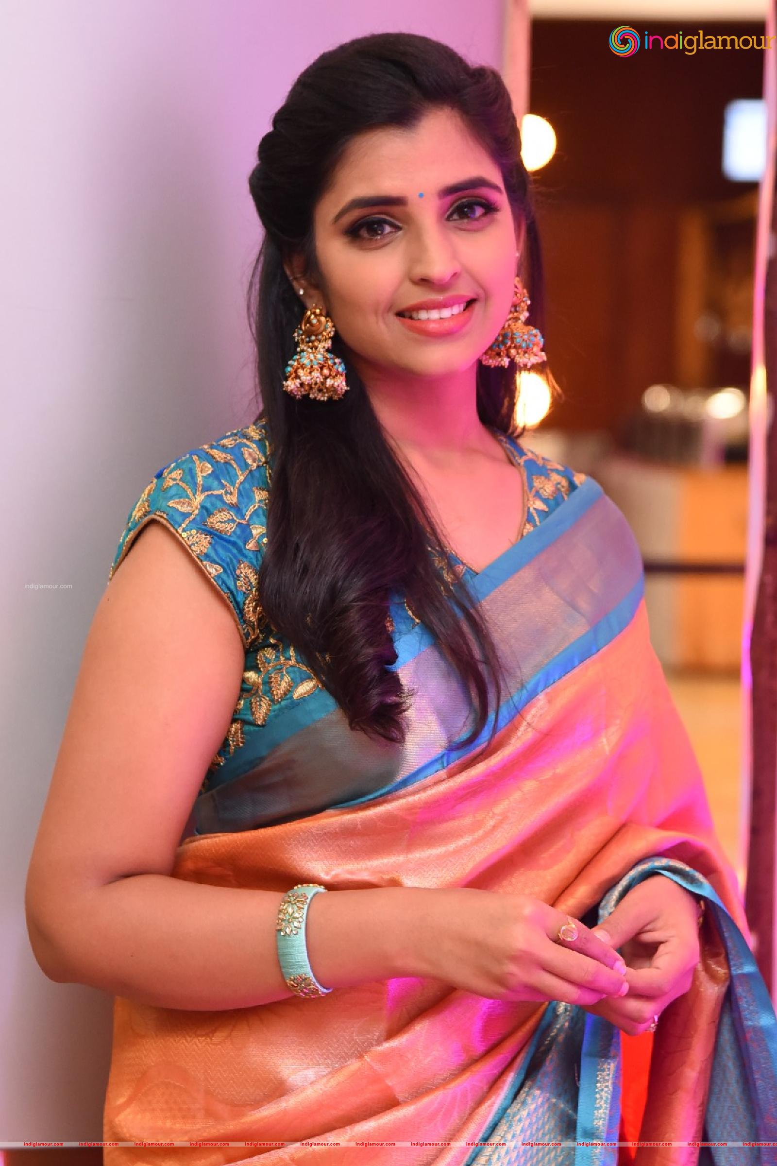 Syamala Actress hd photo