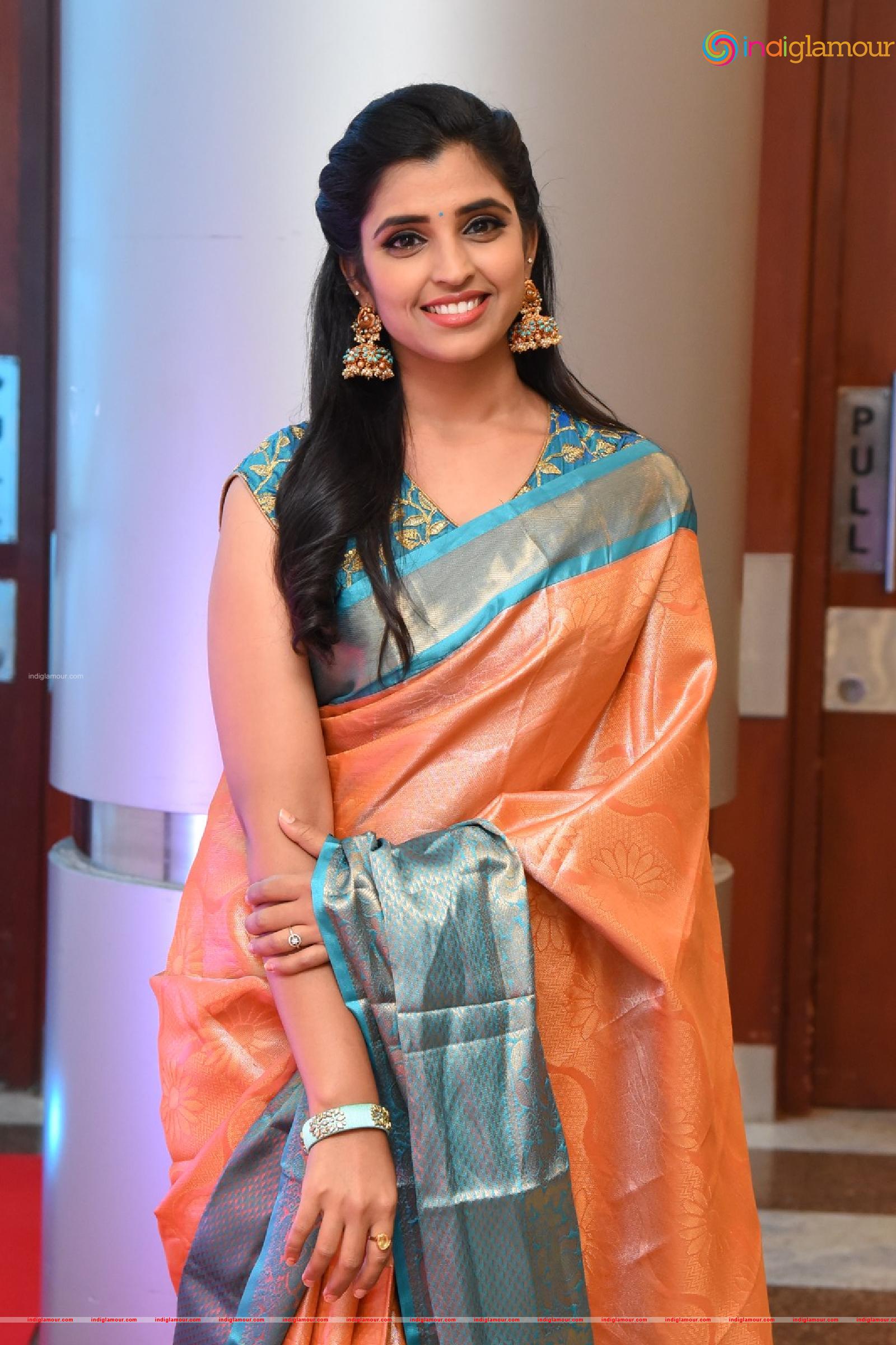 Syamala Actress hd photo