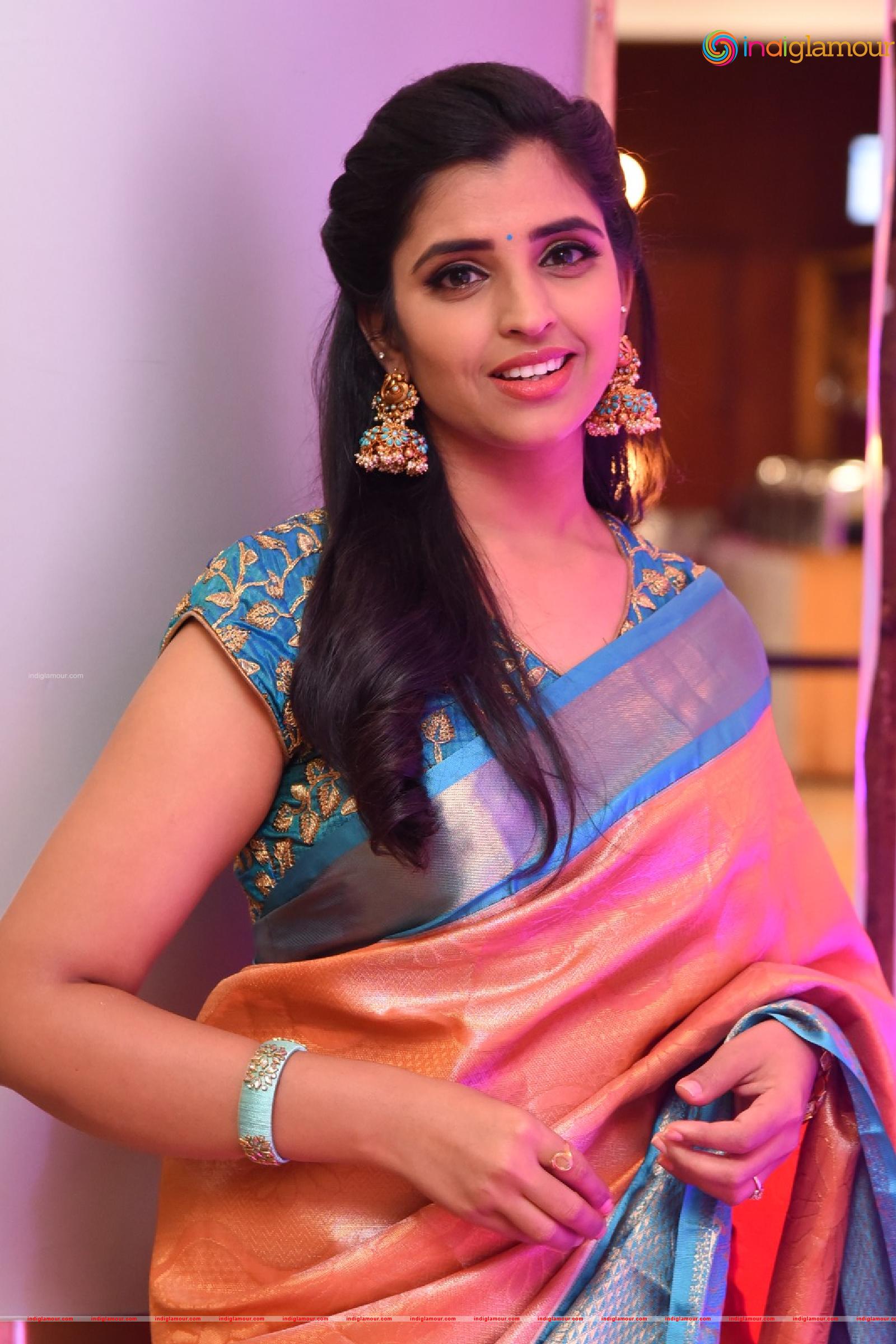 Syamala Actress hd photo