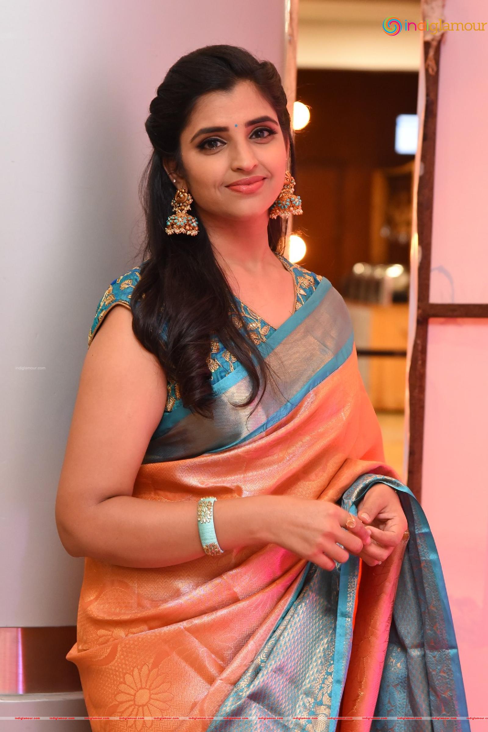 Syamala Actress hd photo