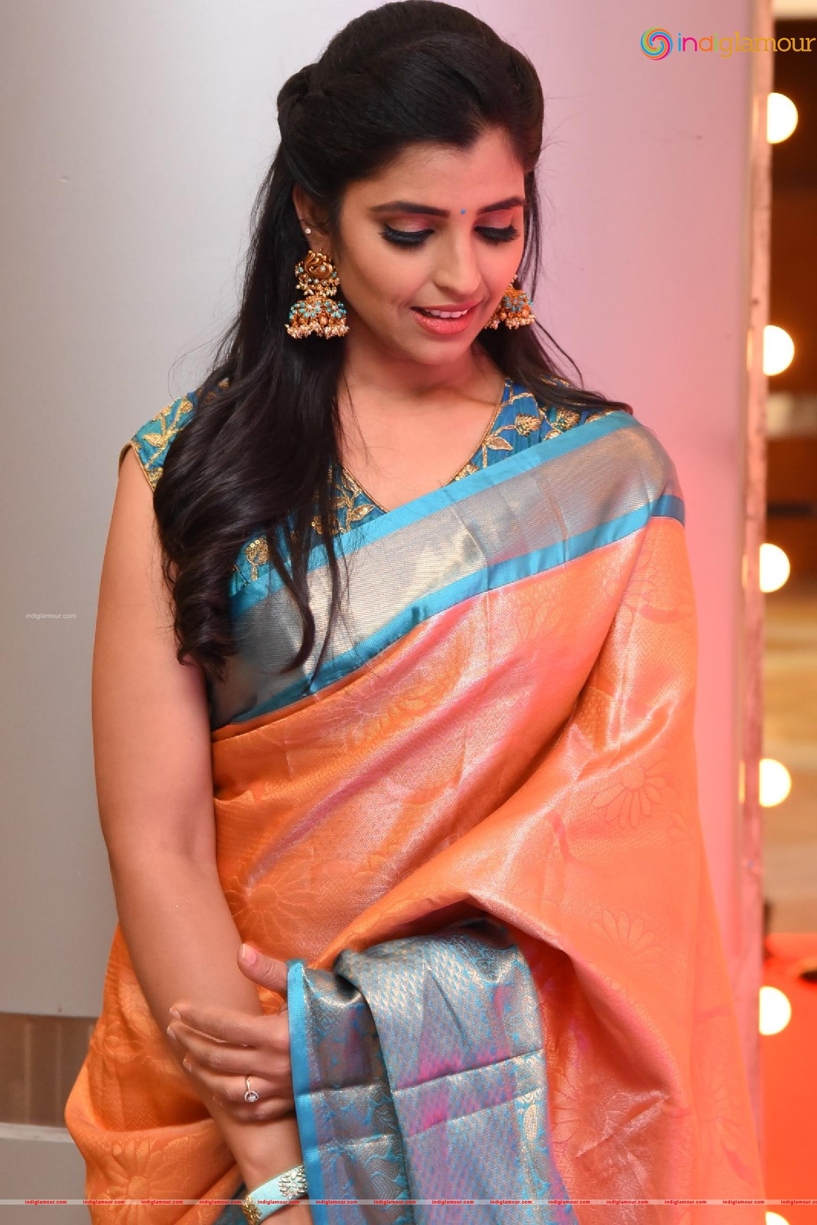 Syamala Actress hd photo