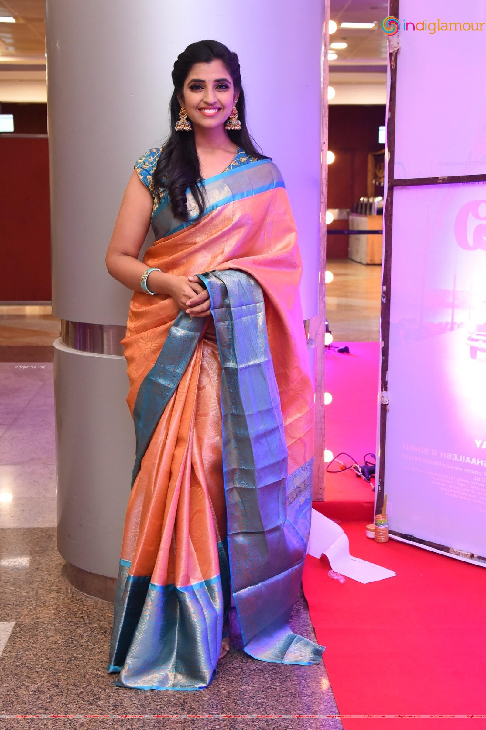 Syamala Actress hd photo