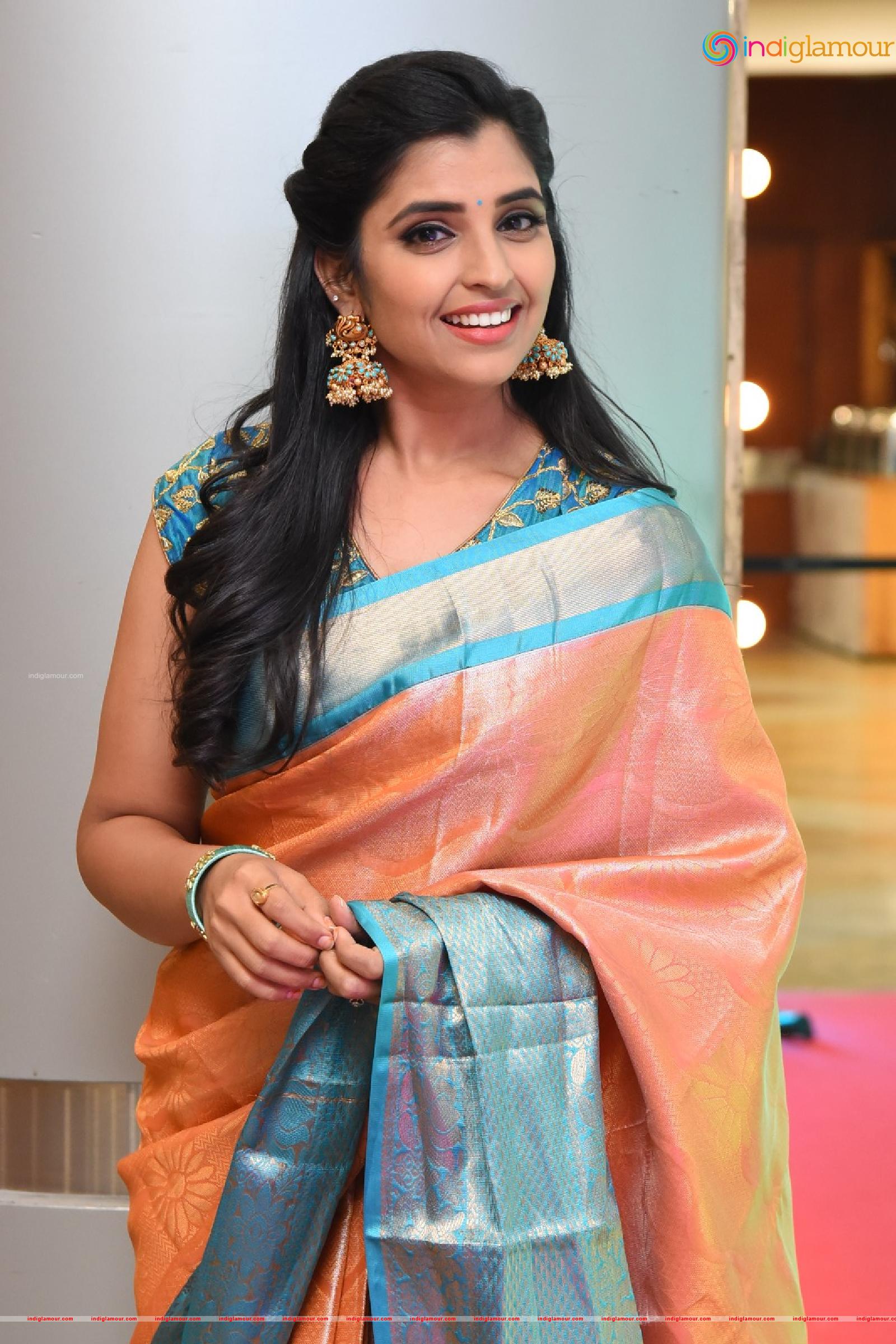 Syamala Actress hd photo