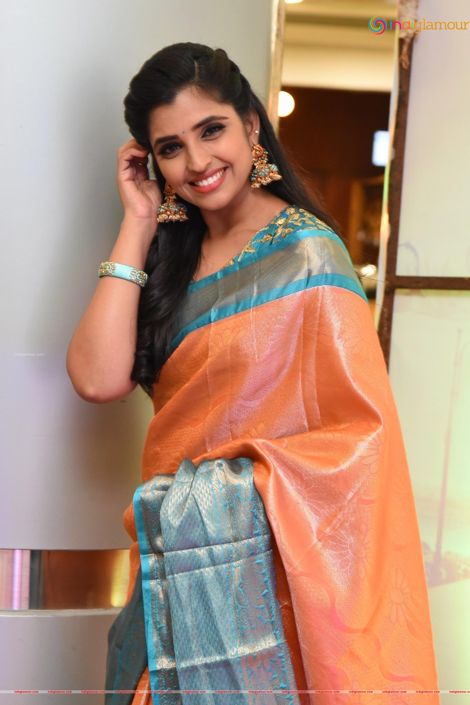 Syamala Actress hd photo