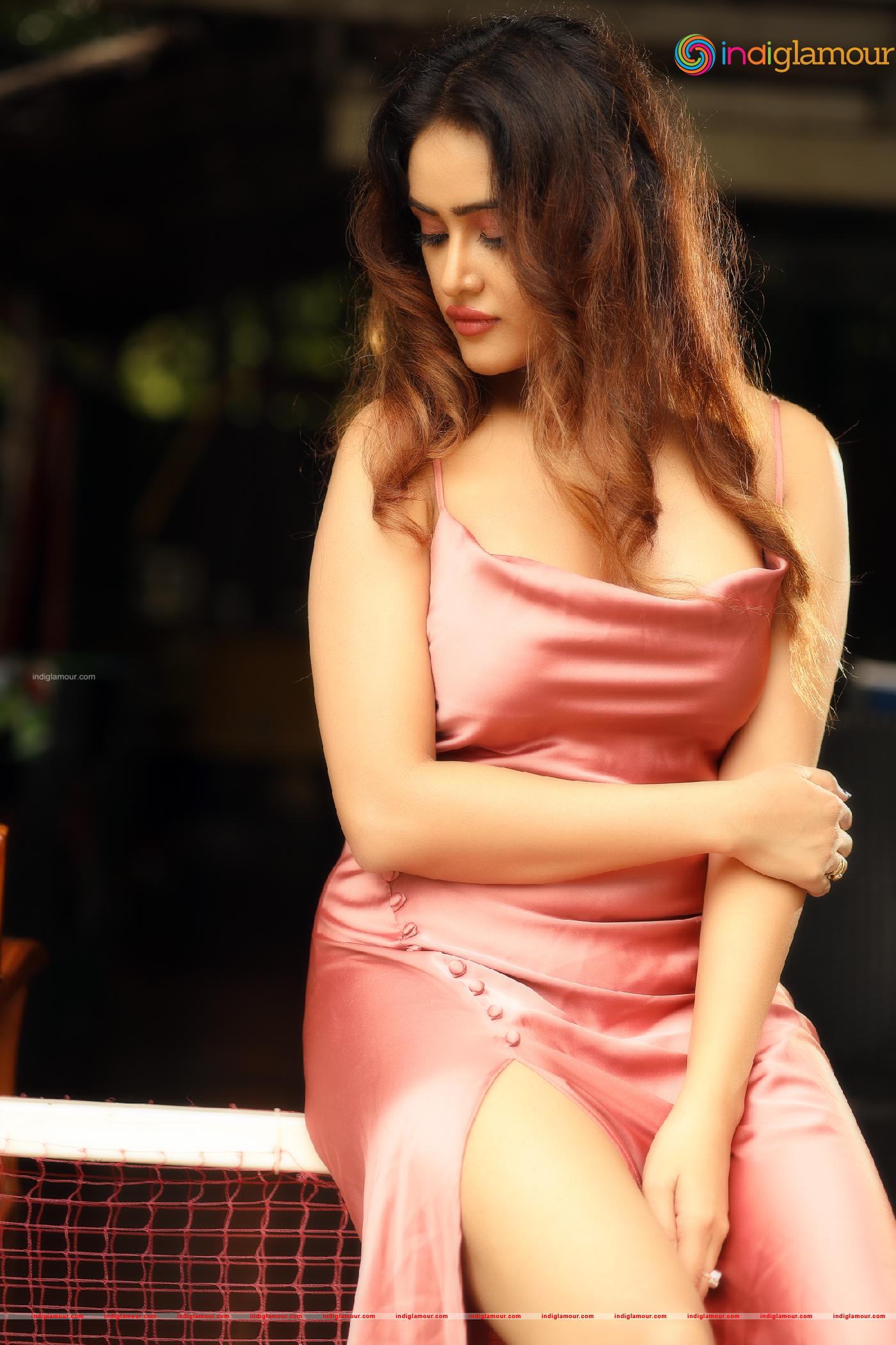 Sony Charista Actress hd photo