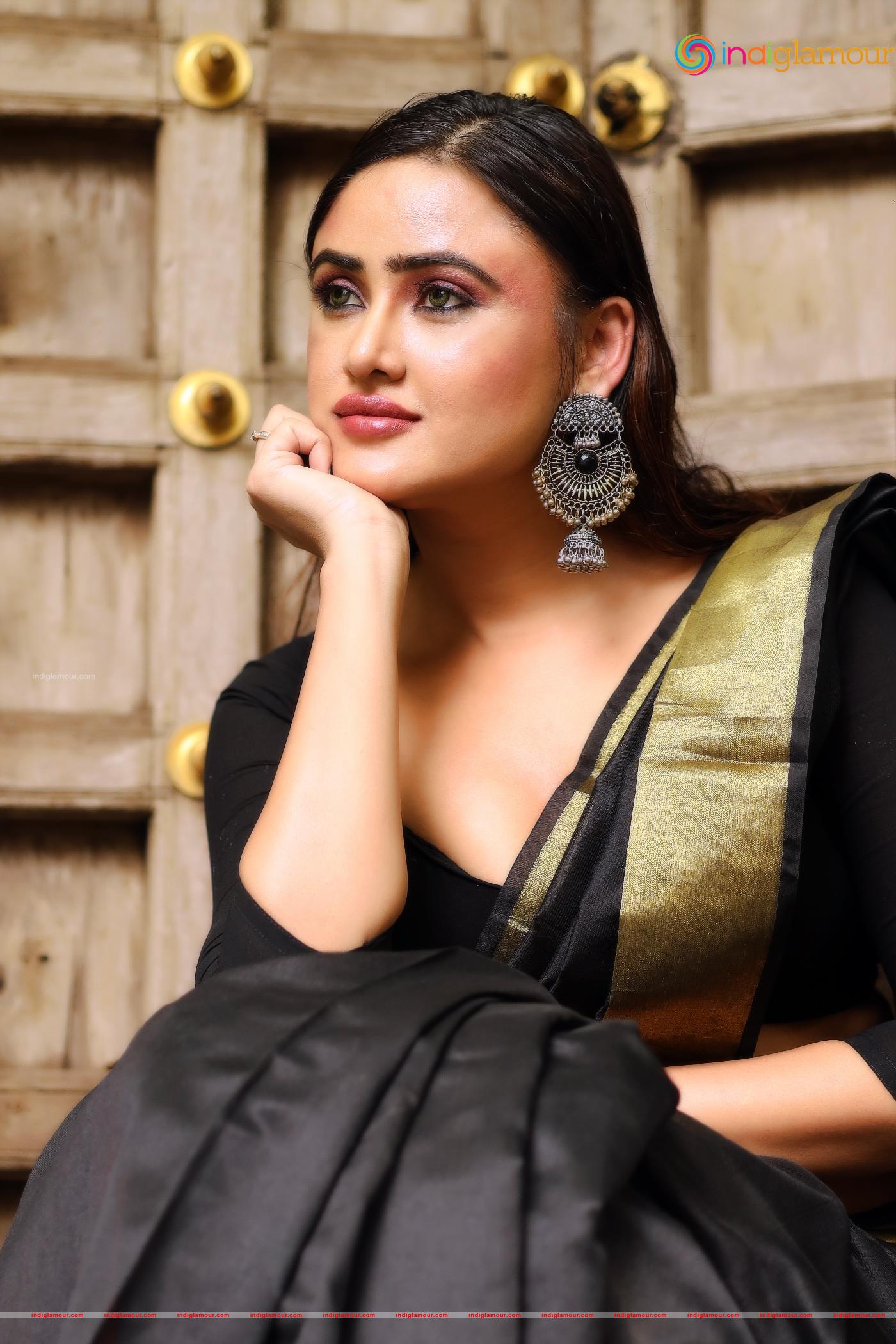 Sony Charista Actress hd photo