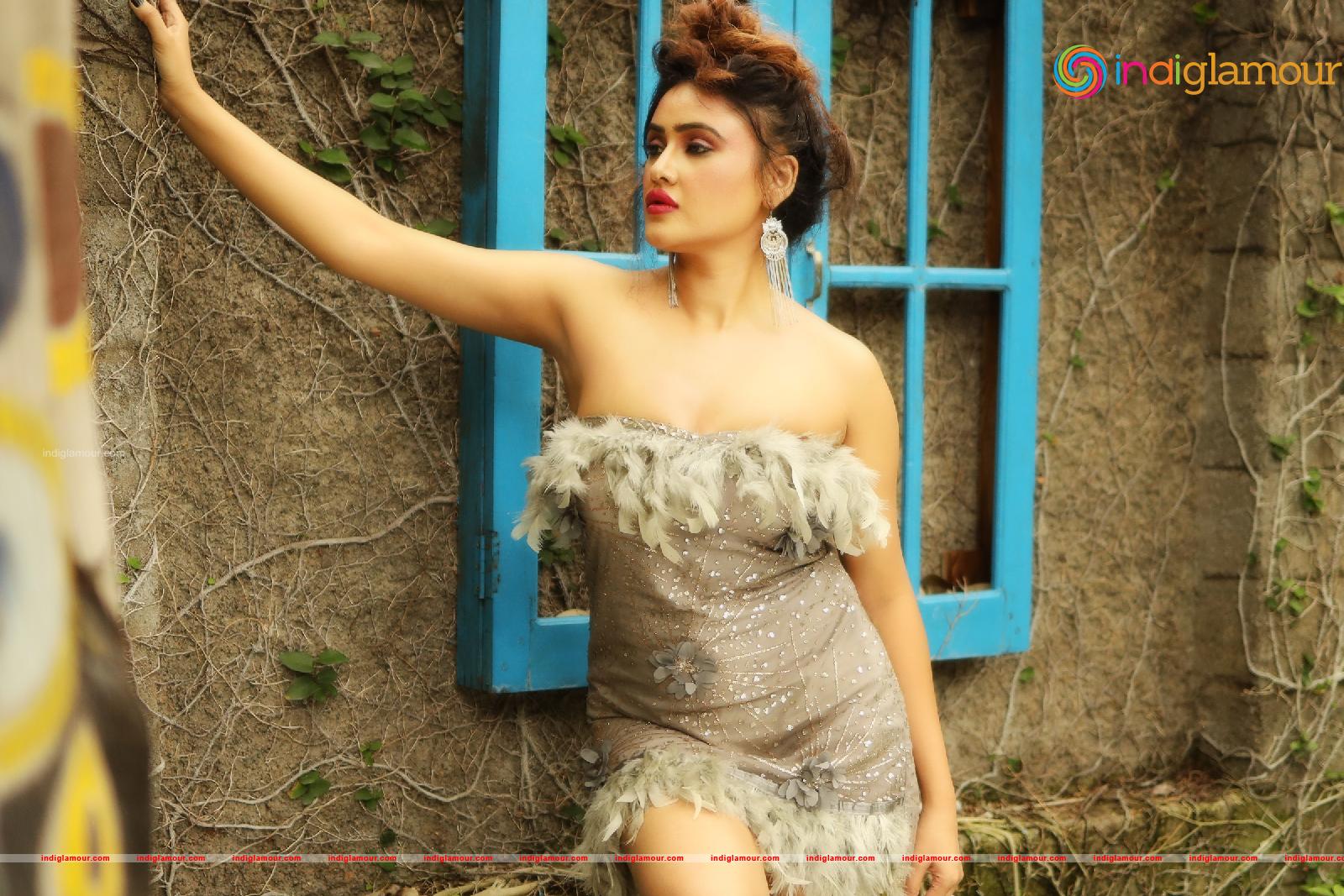 Sony Charista Actress hd photo