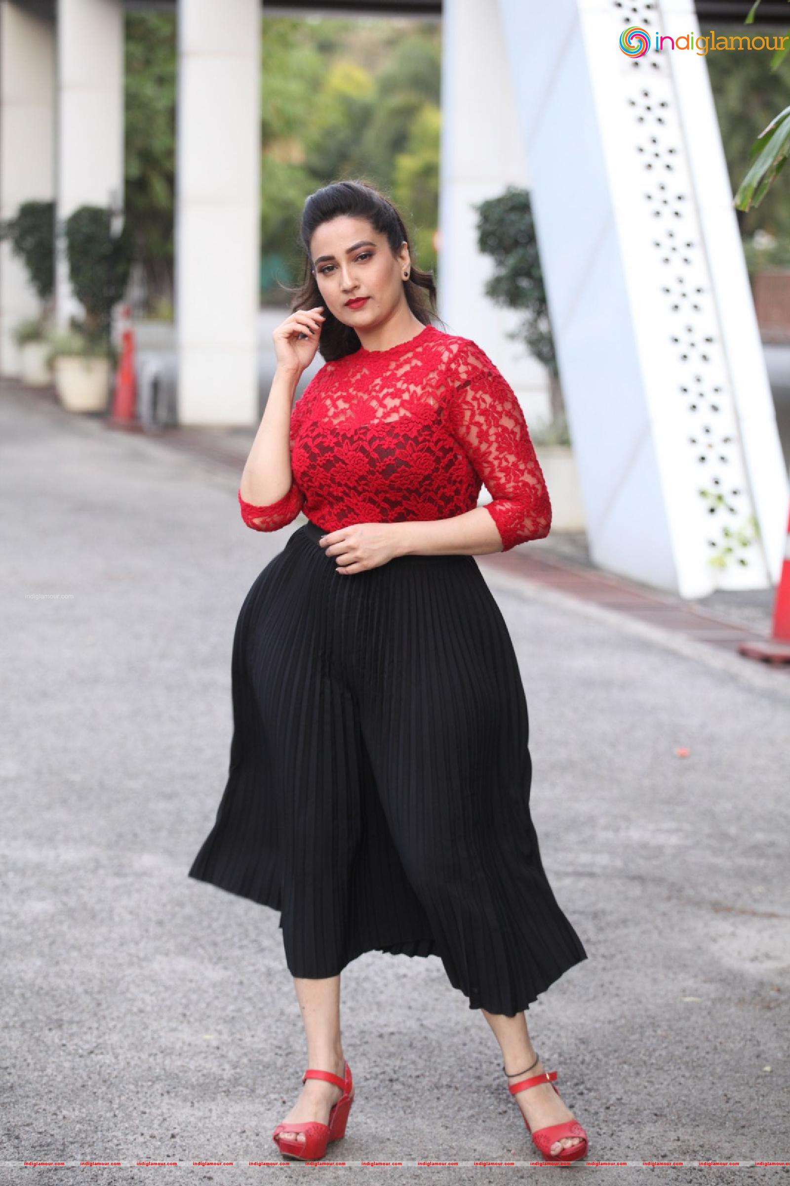 Manjusha Actress hd photo