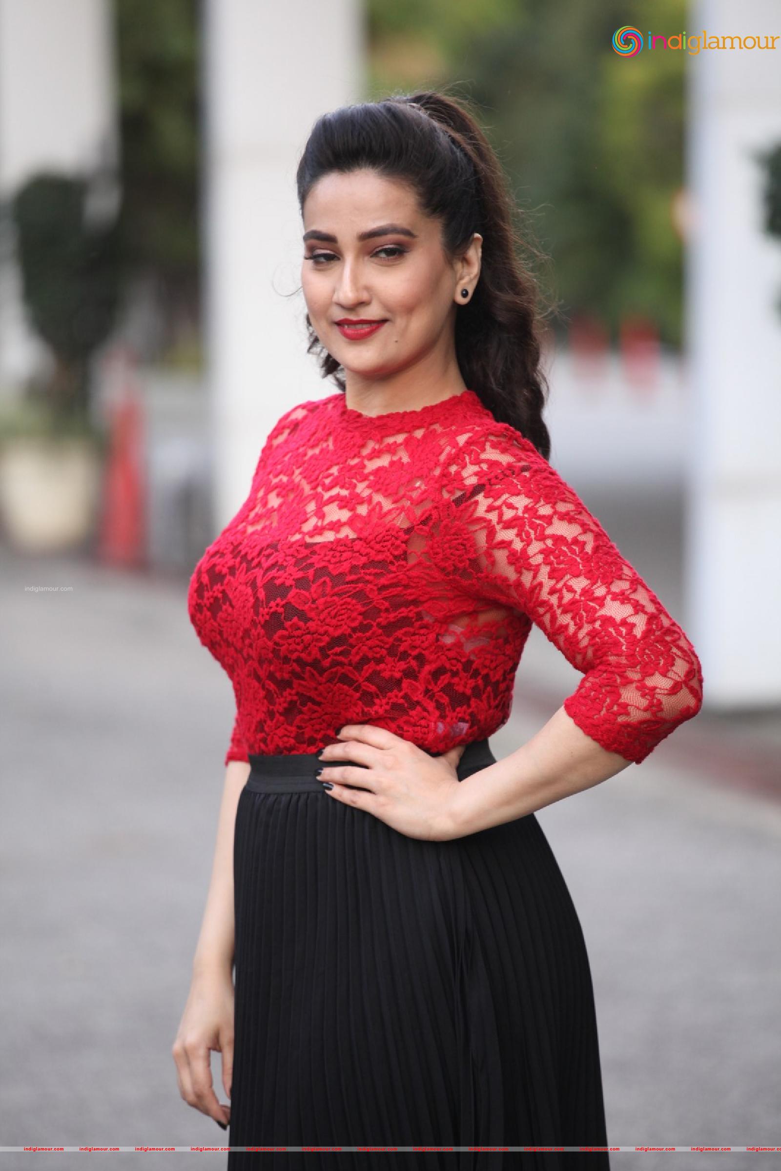 Manjusha Actress hd photo
