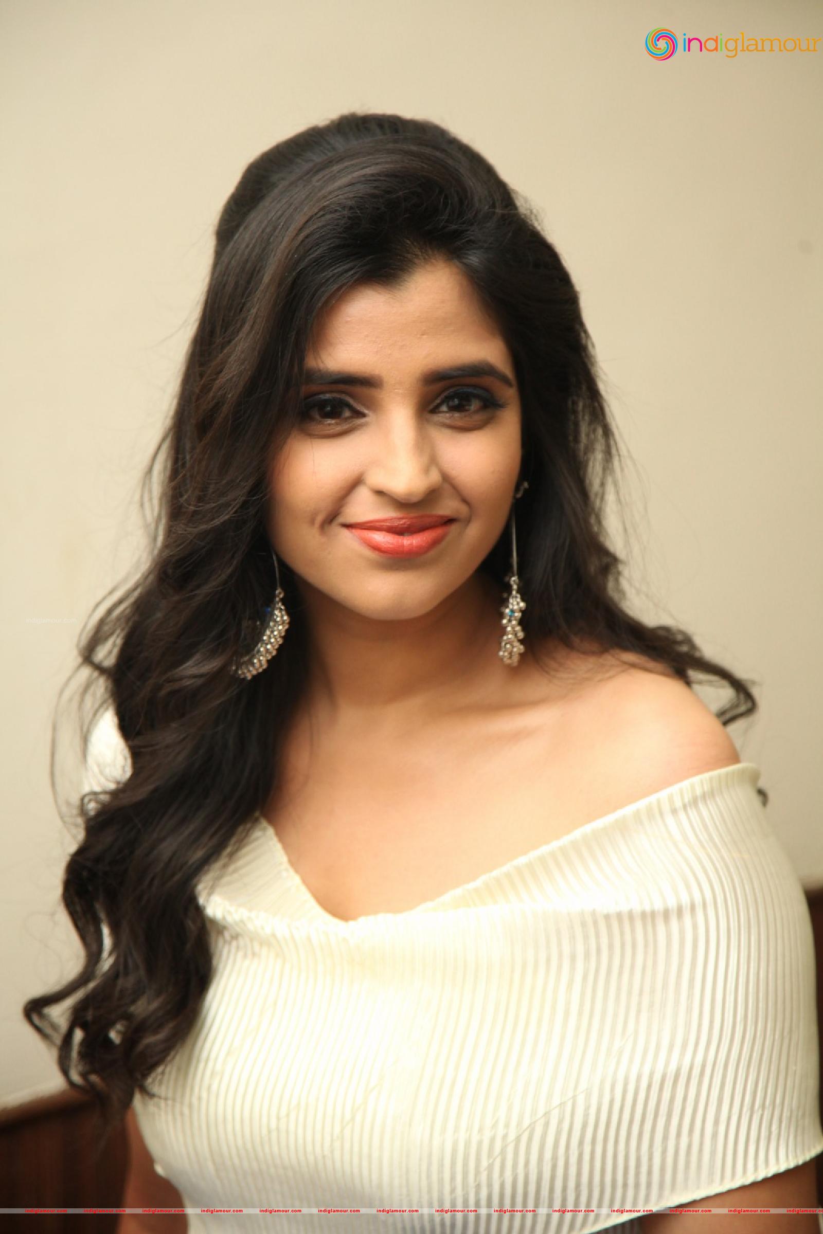 Syamala Actress hd photo
