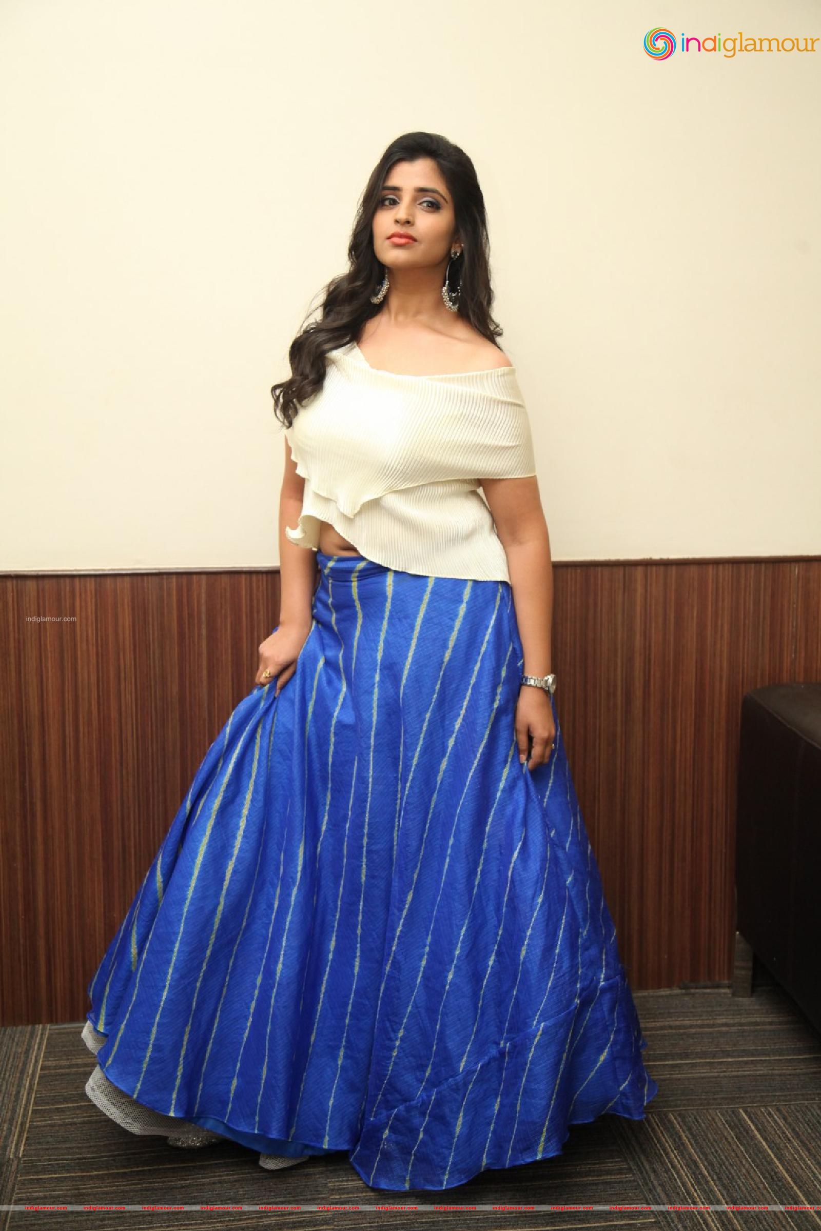 Syamala Actress hd photo