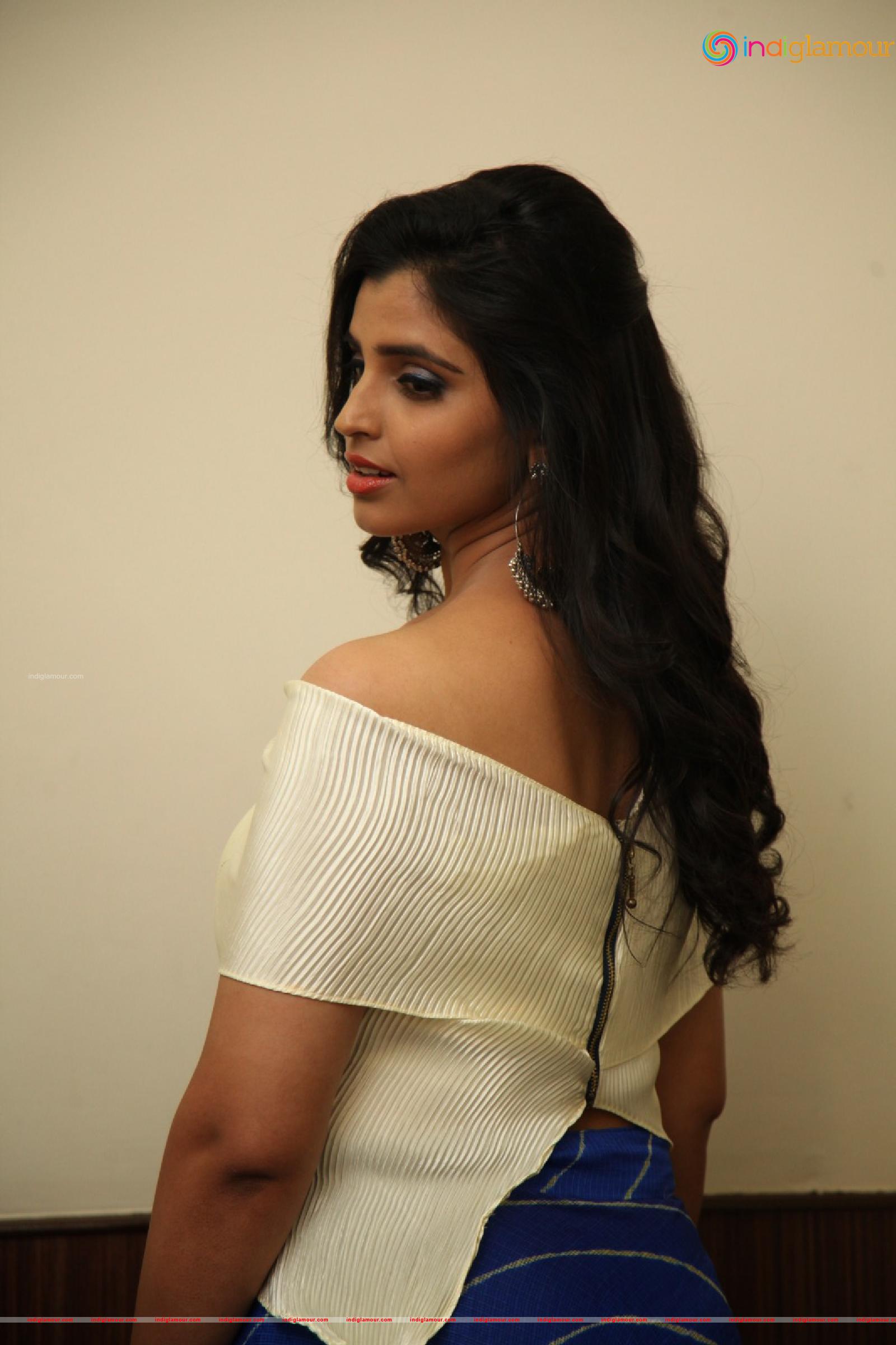 Syamala Actress hd photo