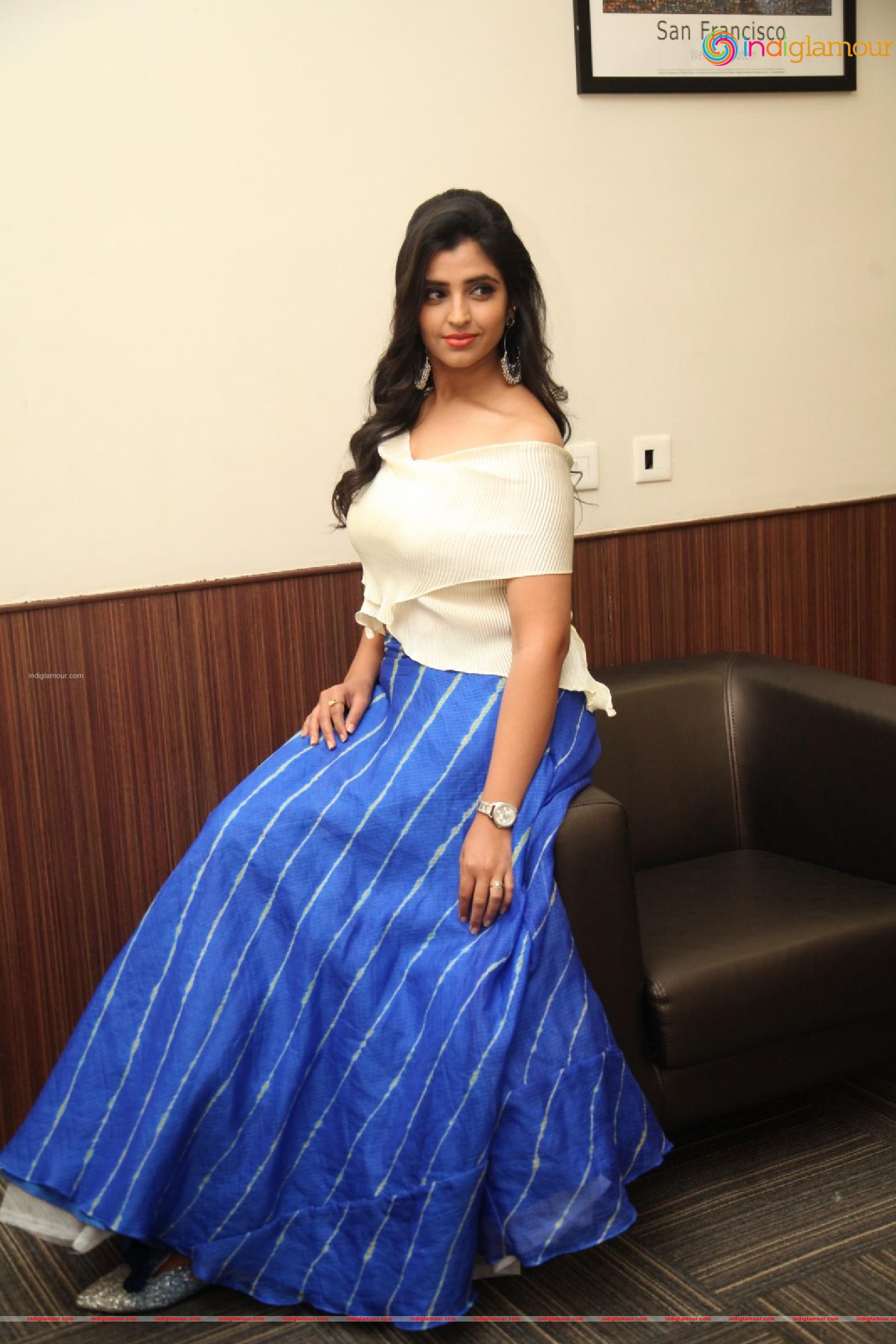 Syamala Actress hd photo
