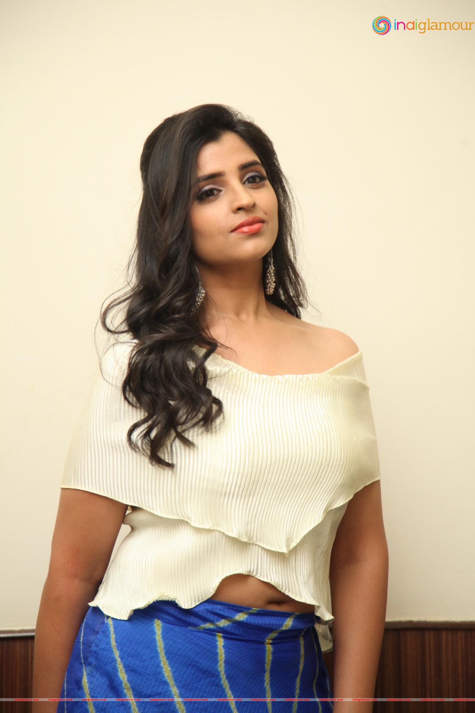 Syamala Actress hd photo