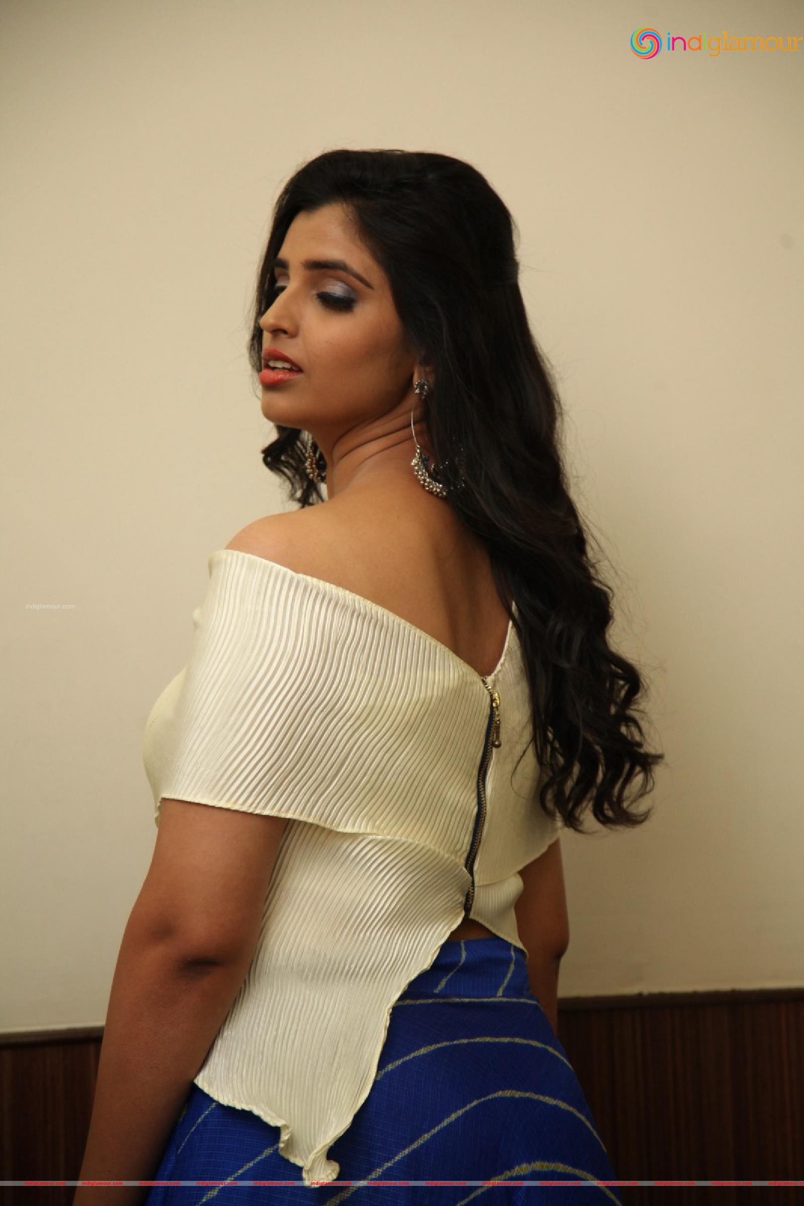 Syamala Actress hd photo