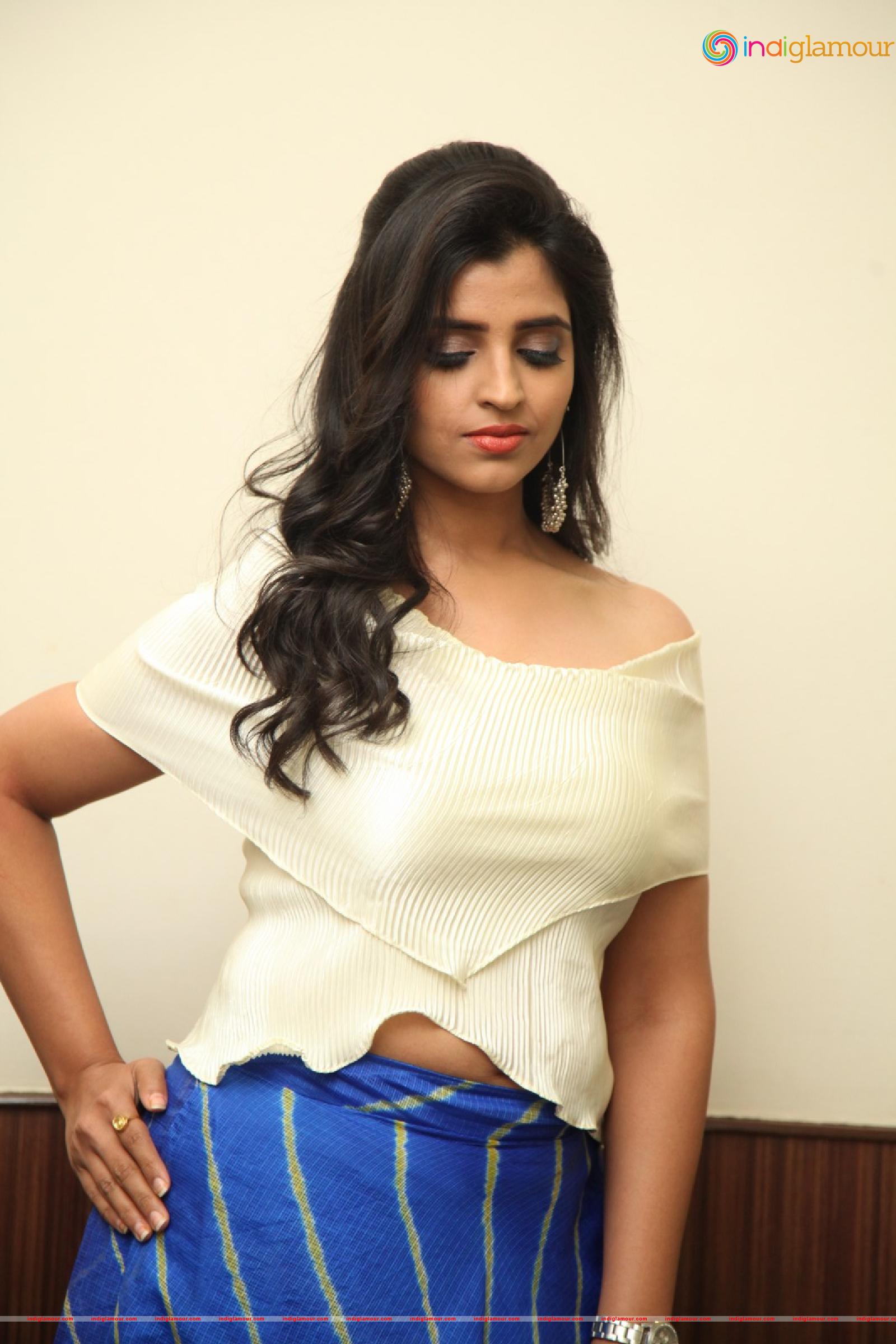Syamala Actress hd photo