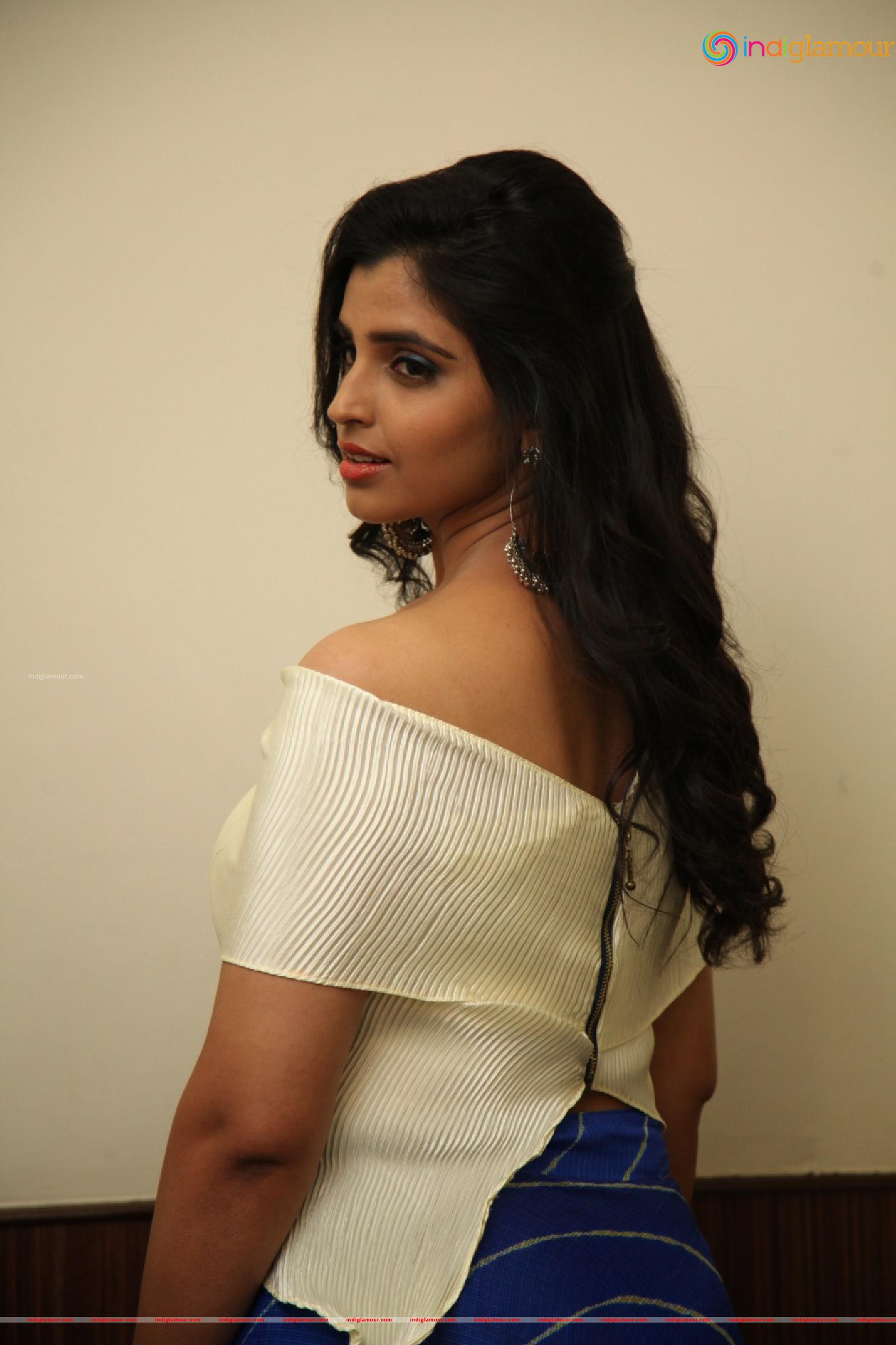 Syamala Actress hd photo