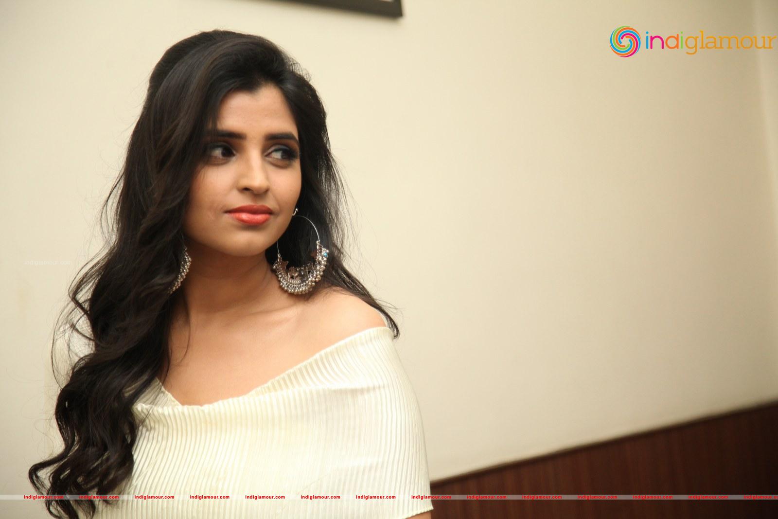 Syamala Actress hd photo