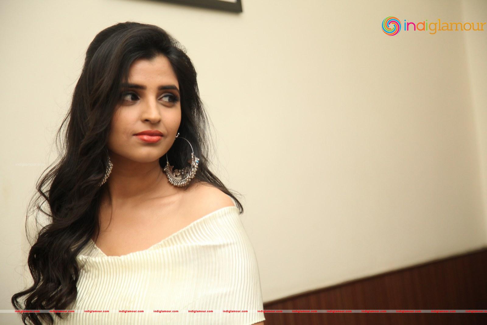 Syamala Actress hd photo