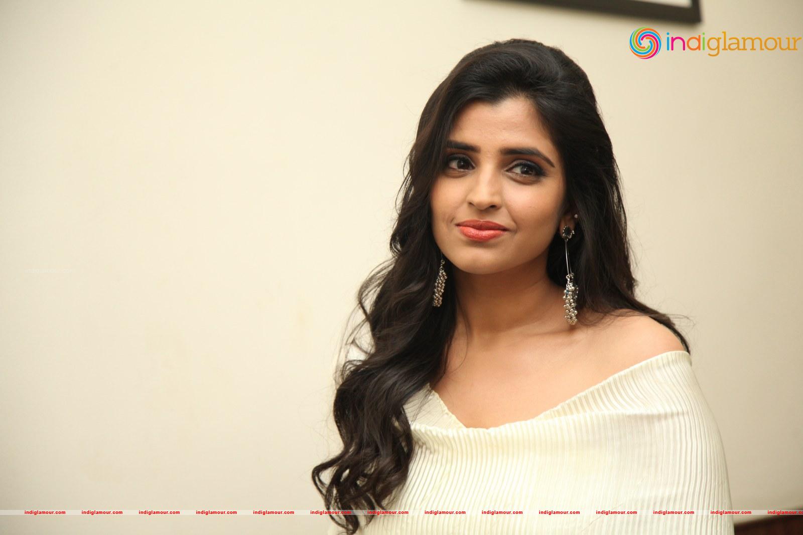 Syamala Actress hd photo