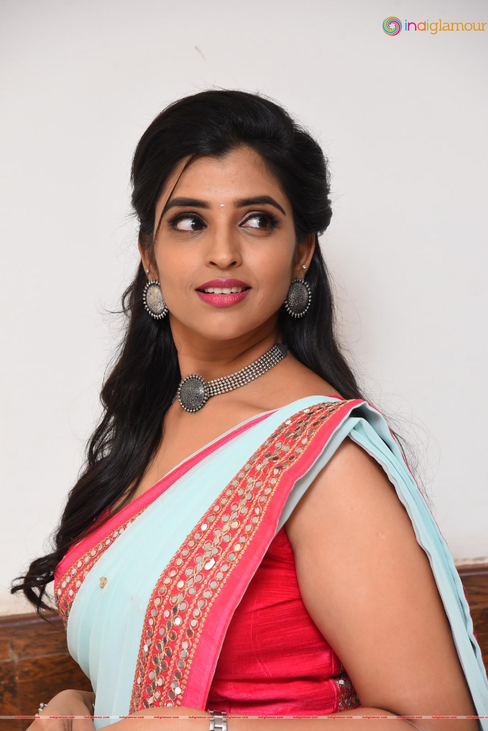 Syamala Actress hd photo