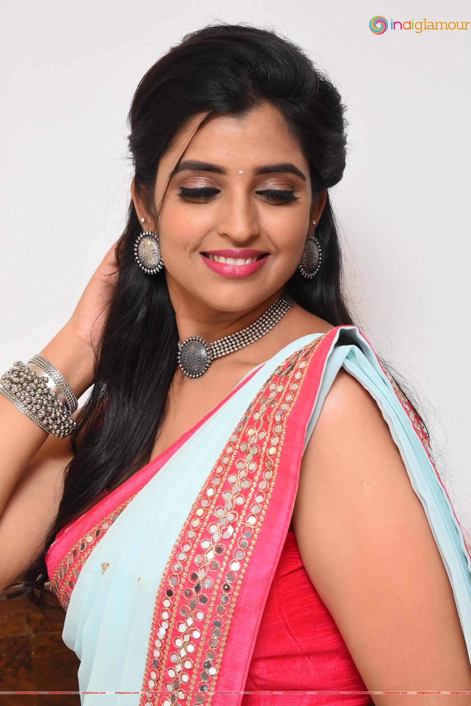 Syamala Actress hd photo