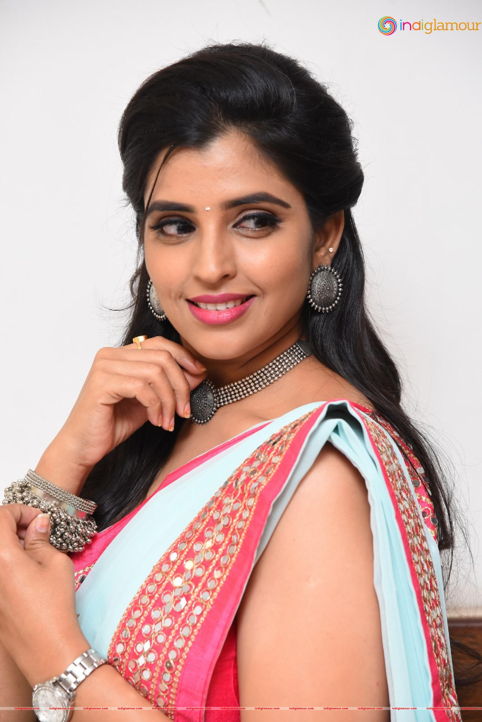 Syamala Actress hd photo