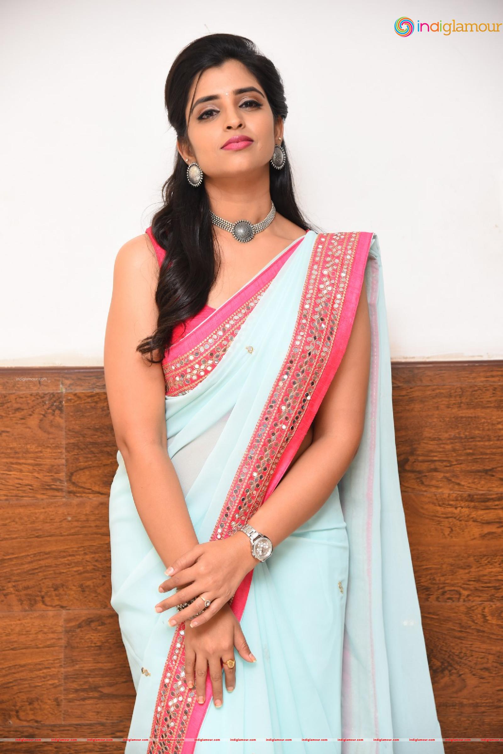 Syamala Actress hd photo