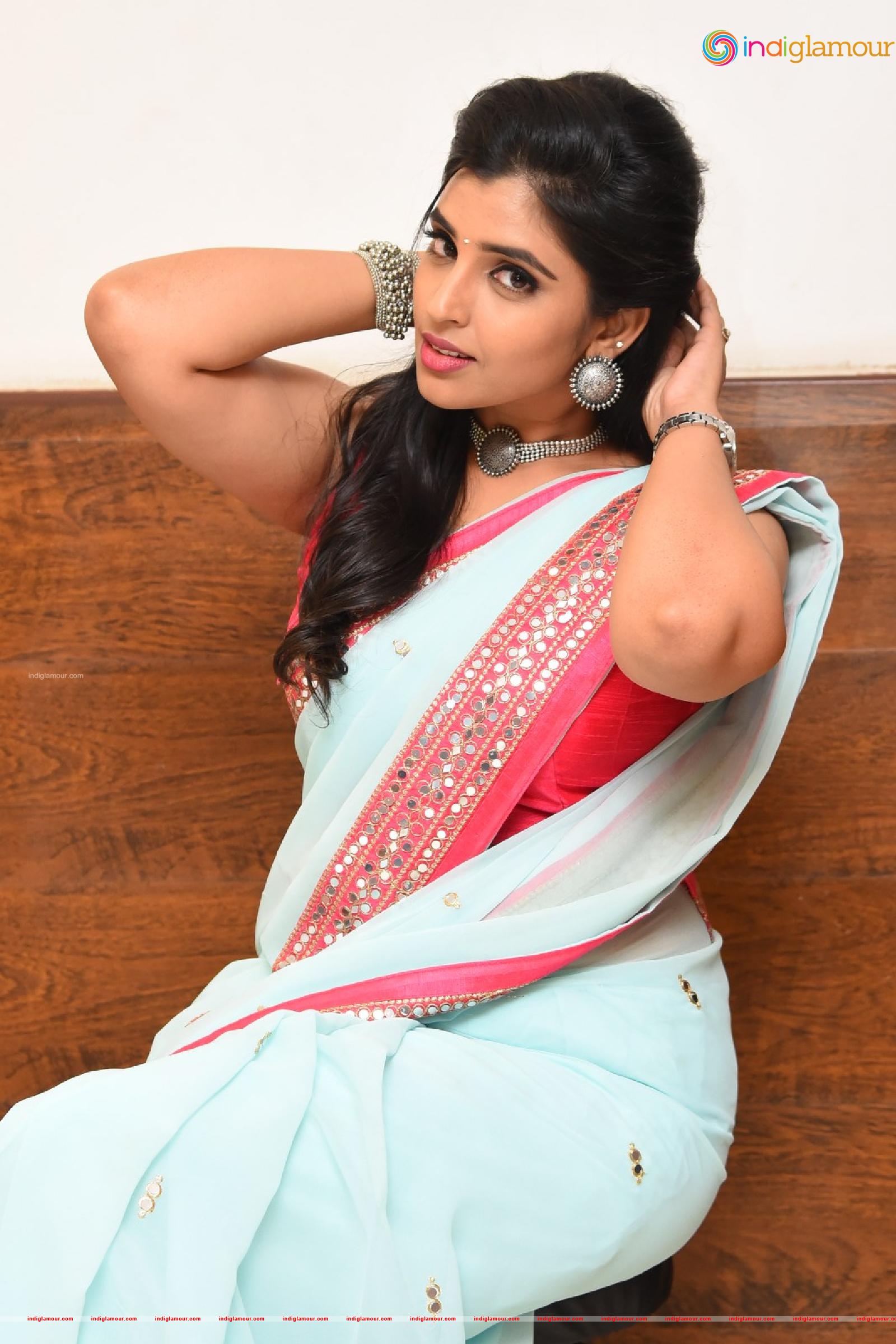 Syamala Actress hd photo