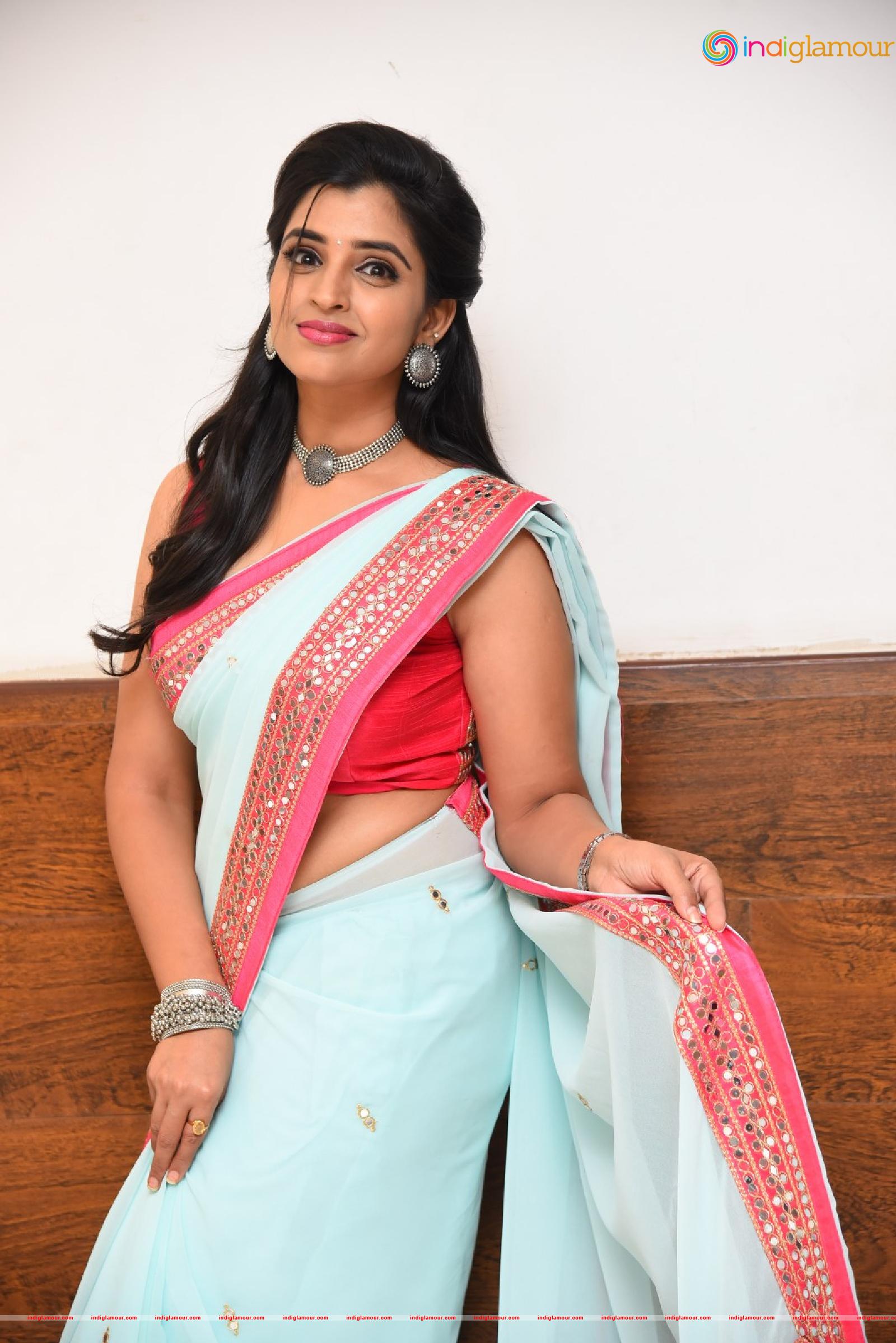 Syamala Actress hd photo