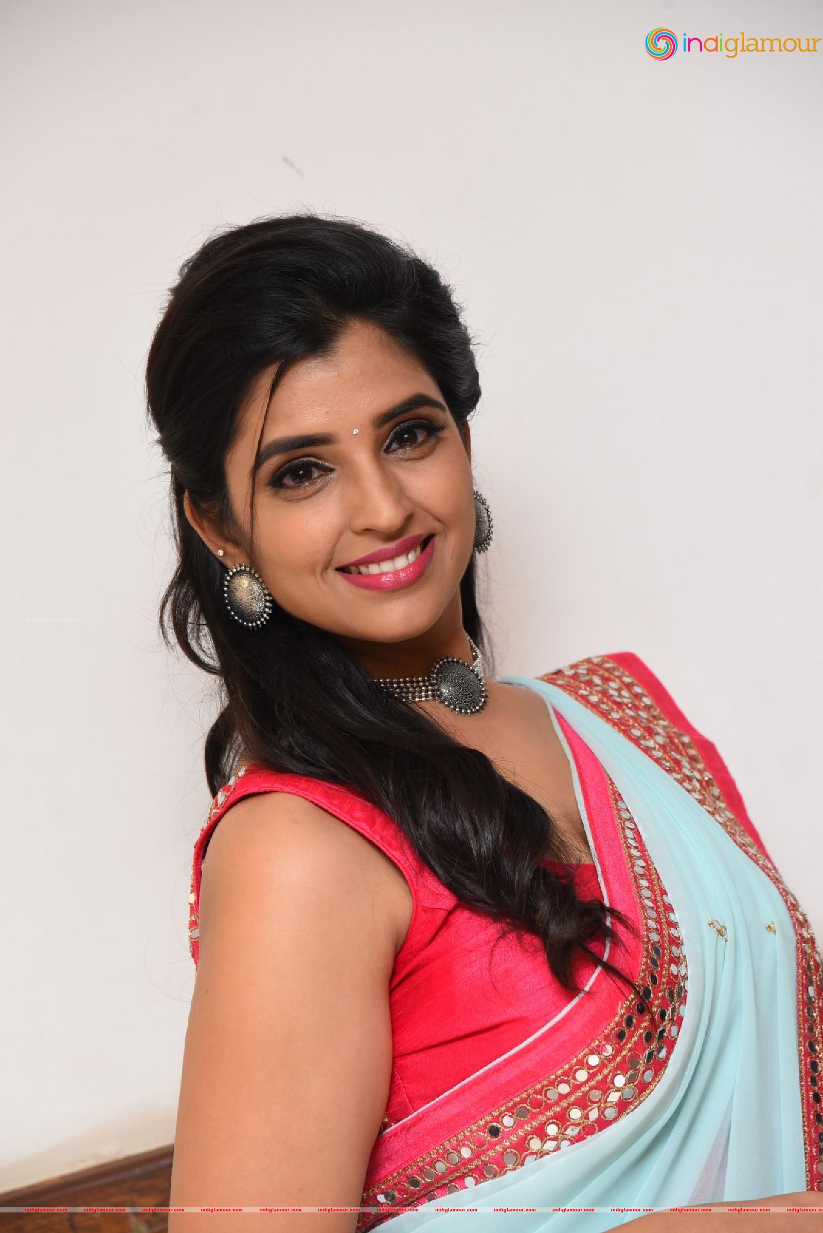 Syamala Actress hd photo