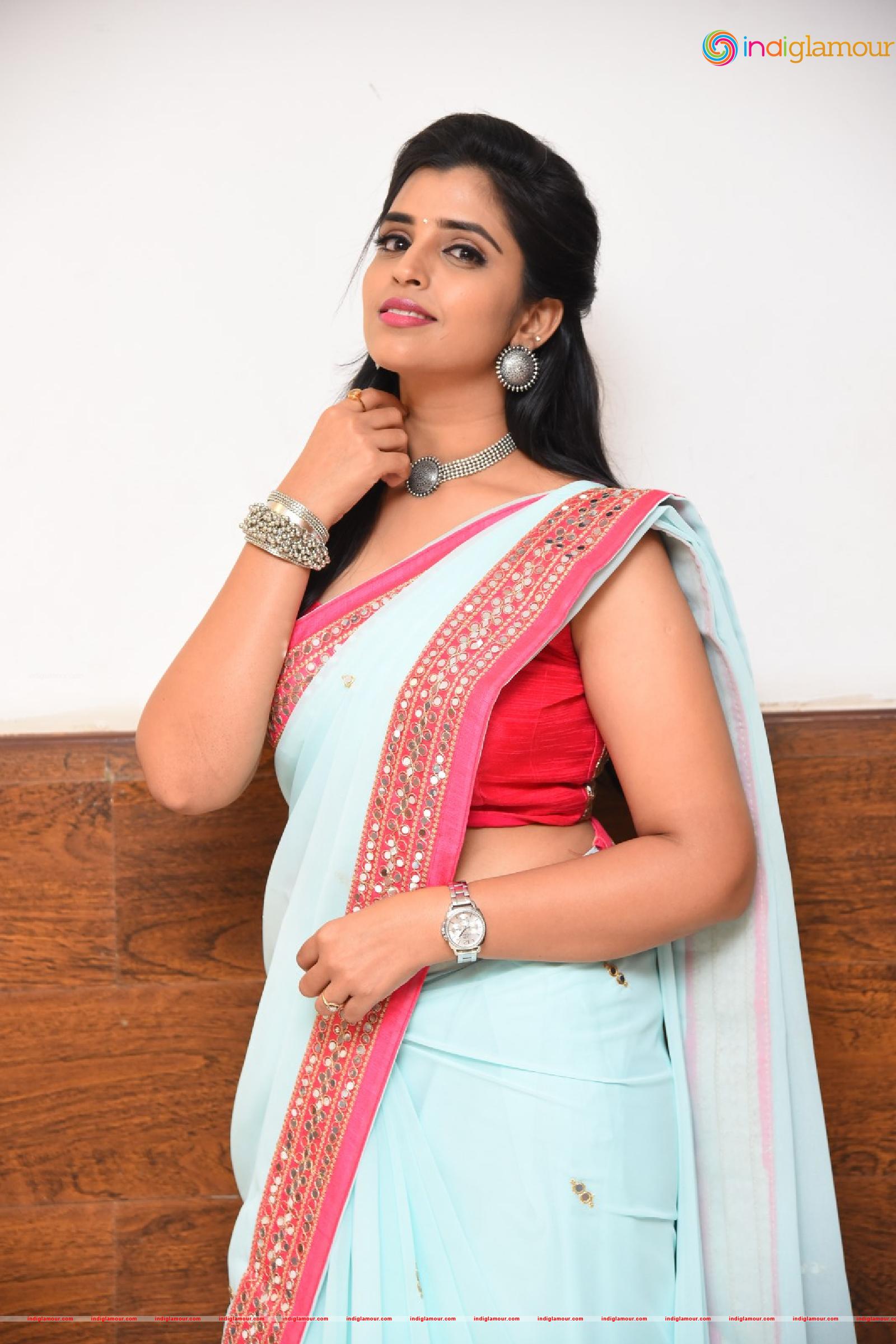 Syamala Actress hd photo