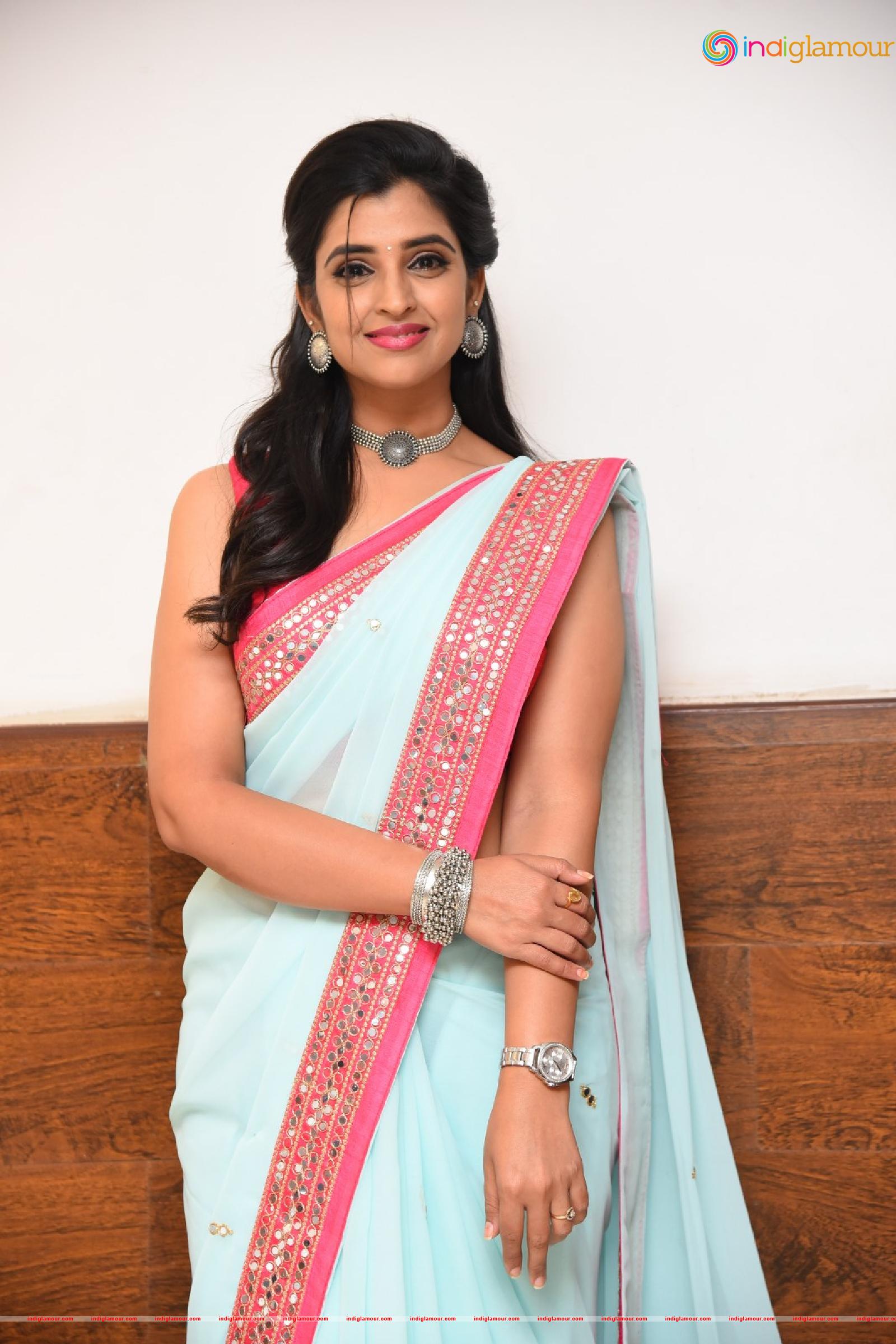 Syamala Actress hd photo