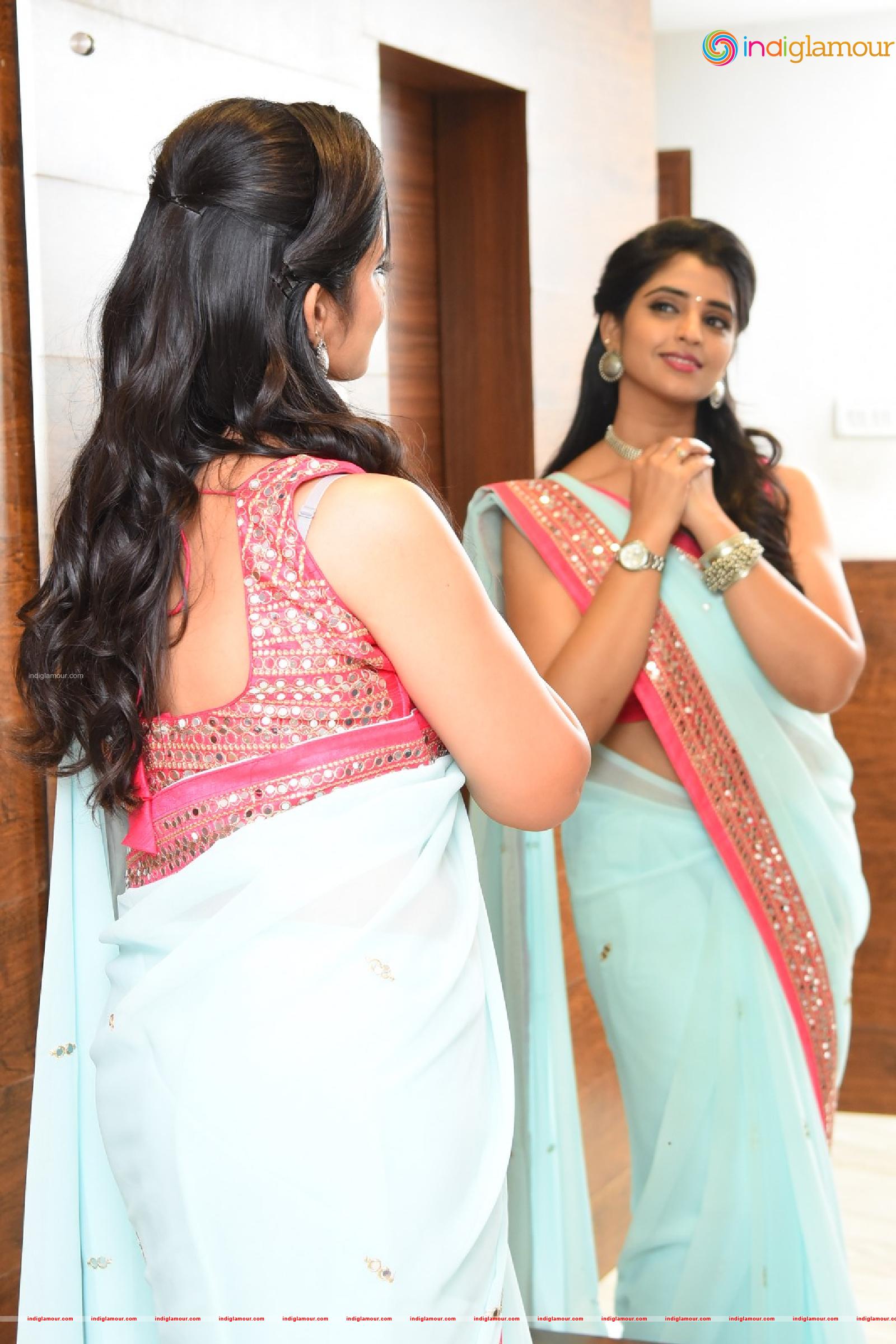 Syamala Actress hd photo