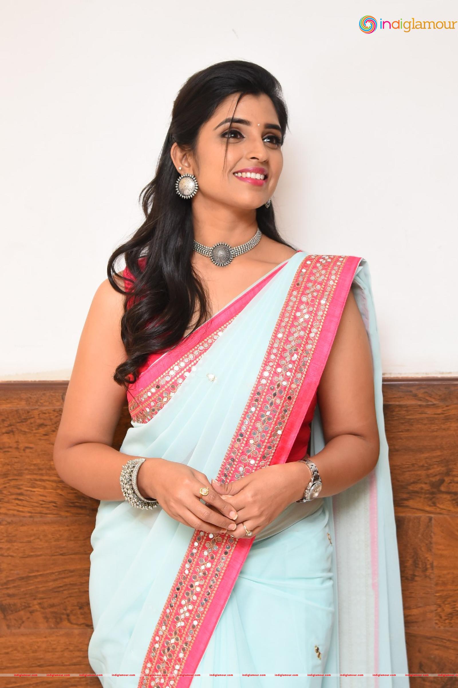 Syamala Actress hd photo