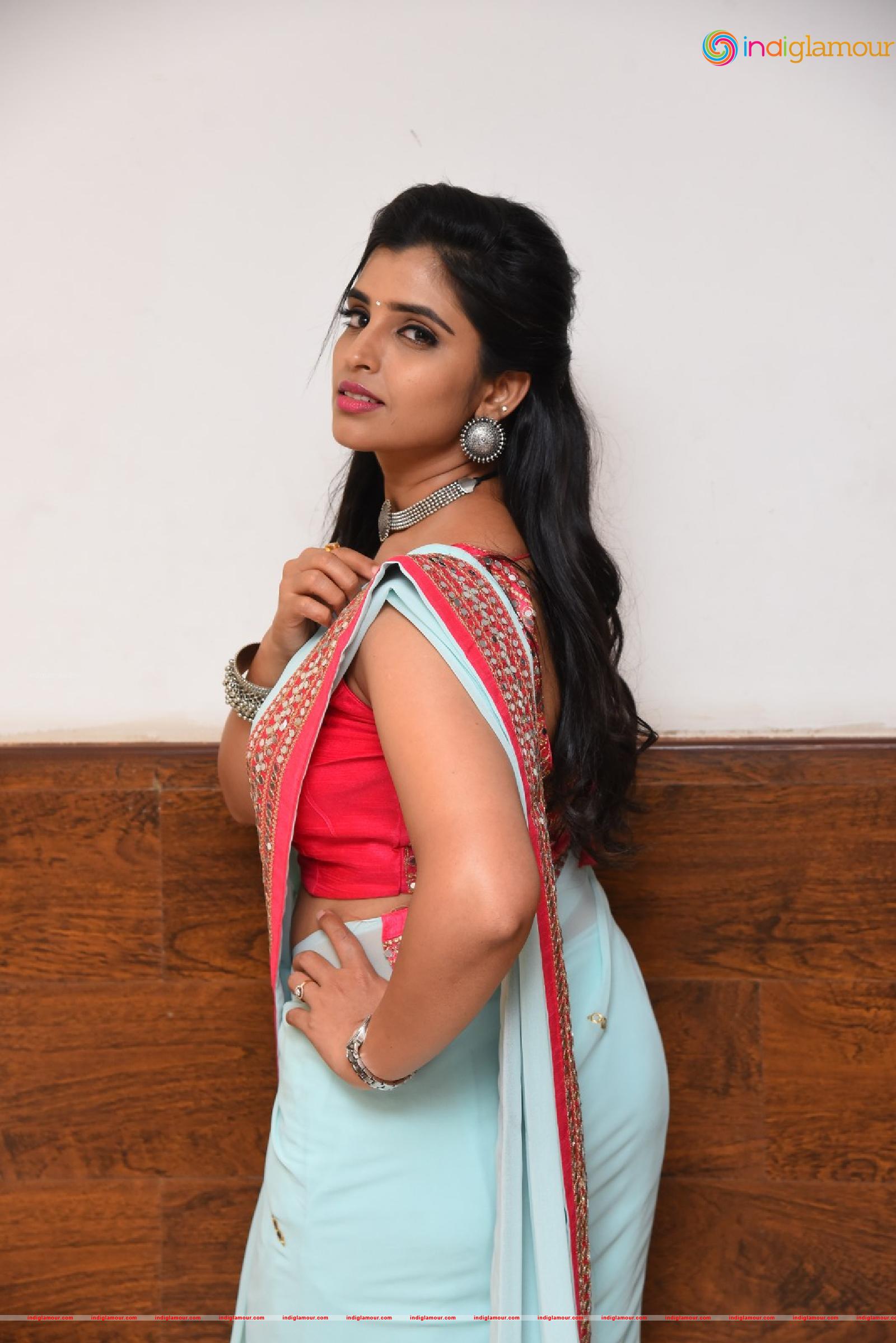 Syamala Actress hd photo