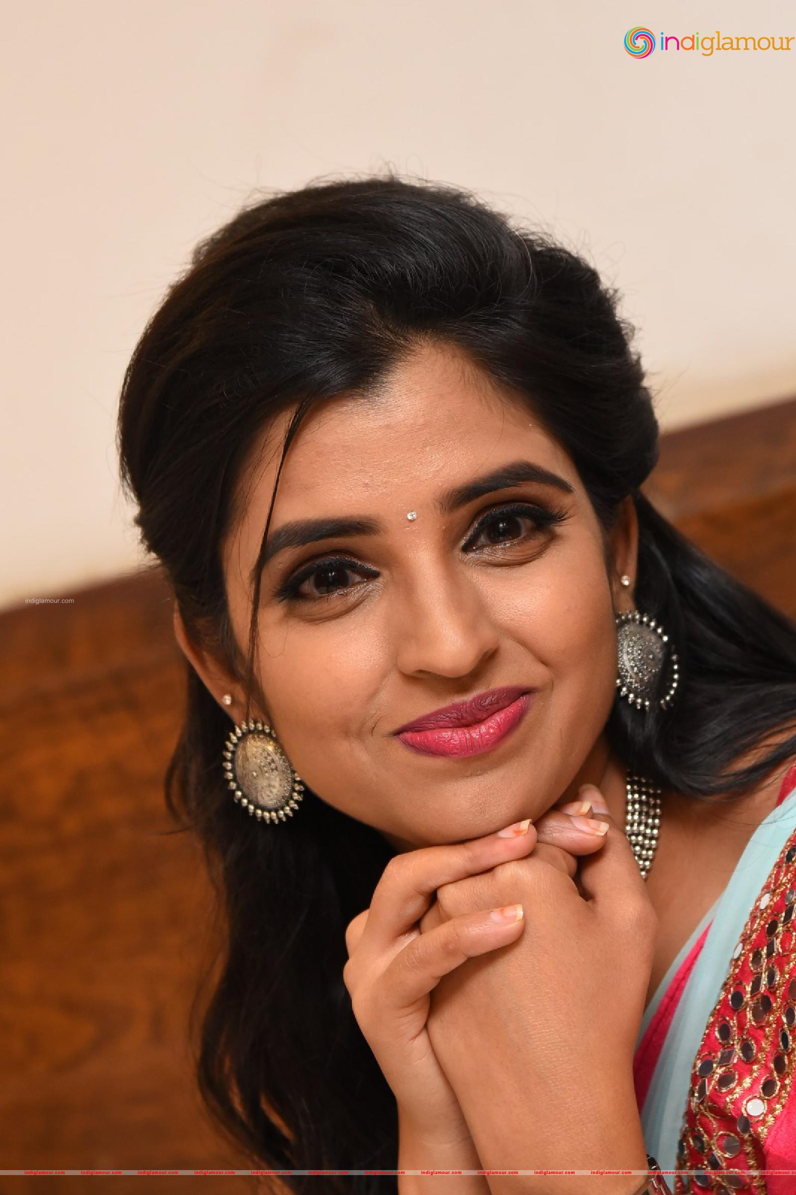 Syamala Actress hd photo