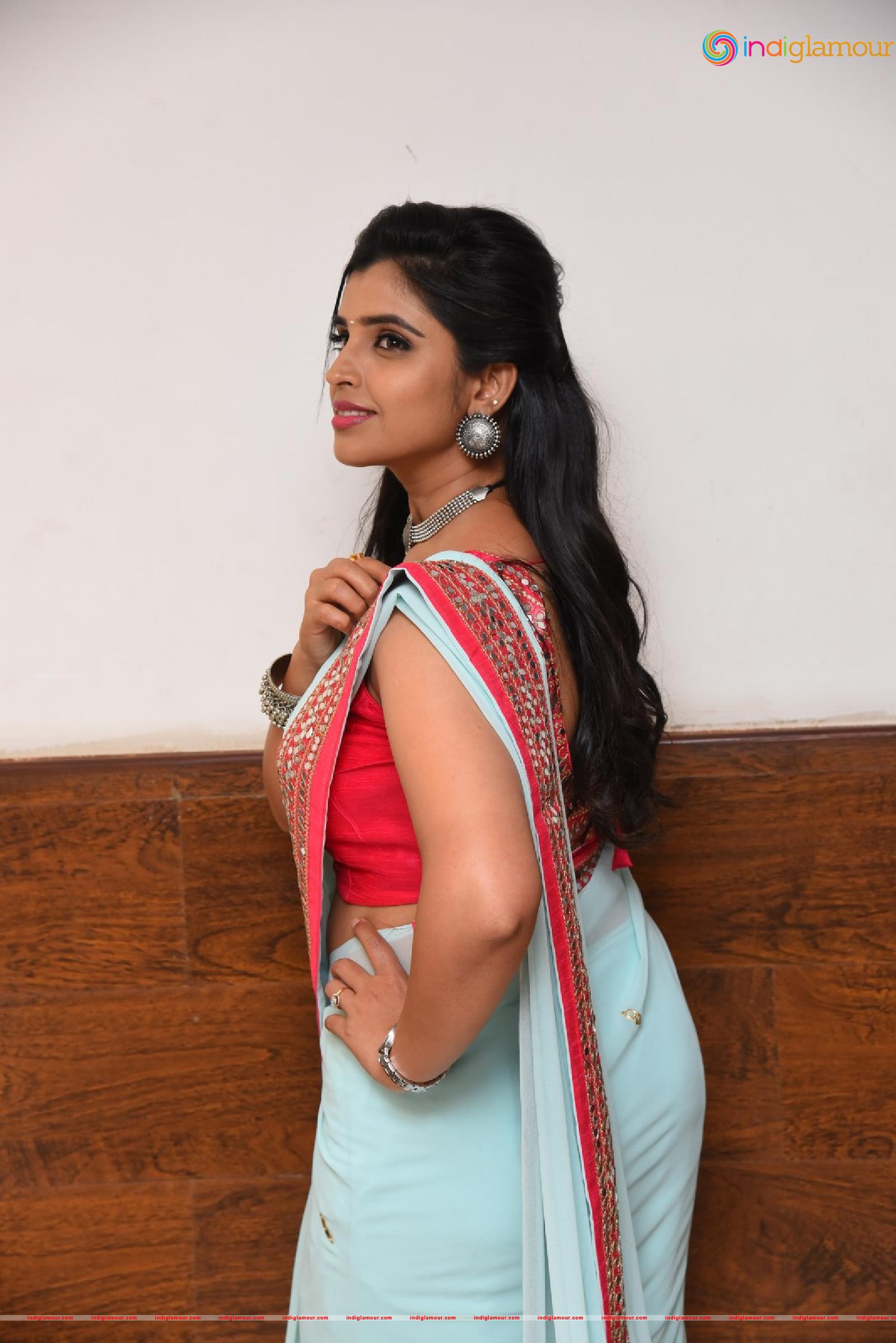 Syamala Actress hd photo