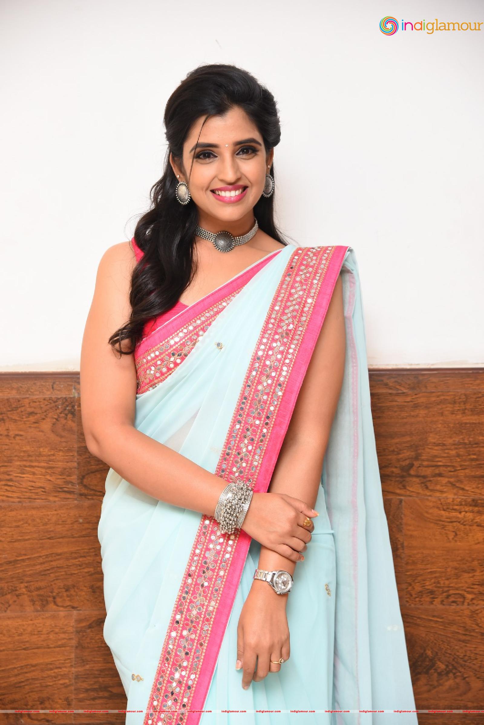 Syamala Actress hd photo
