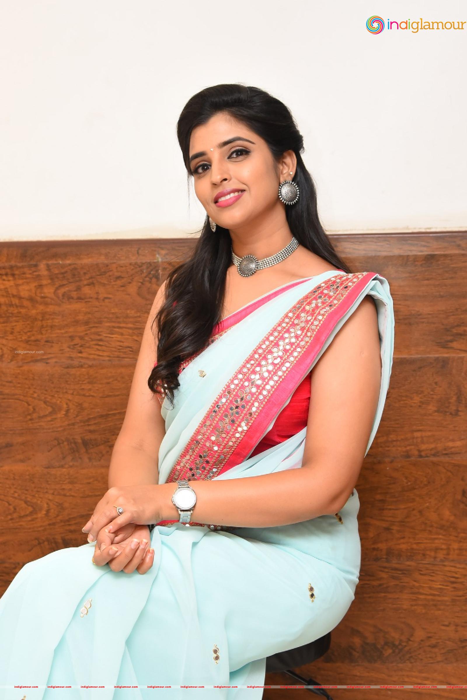 Syamala Actress hd photo