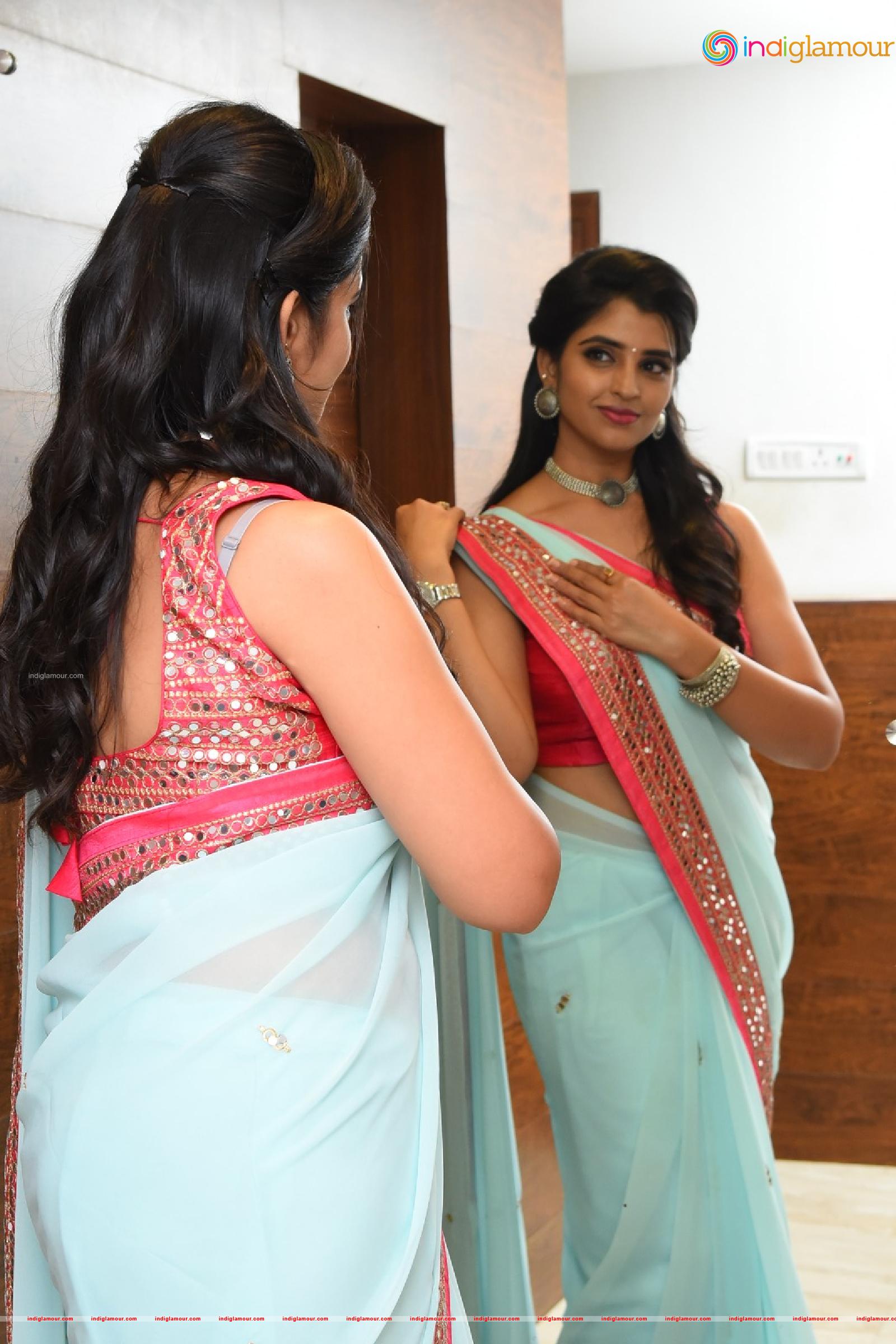 Syamala Actress hd photo