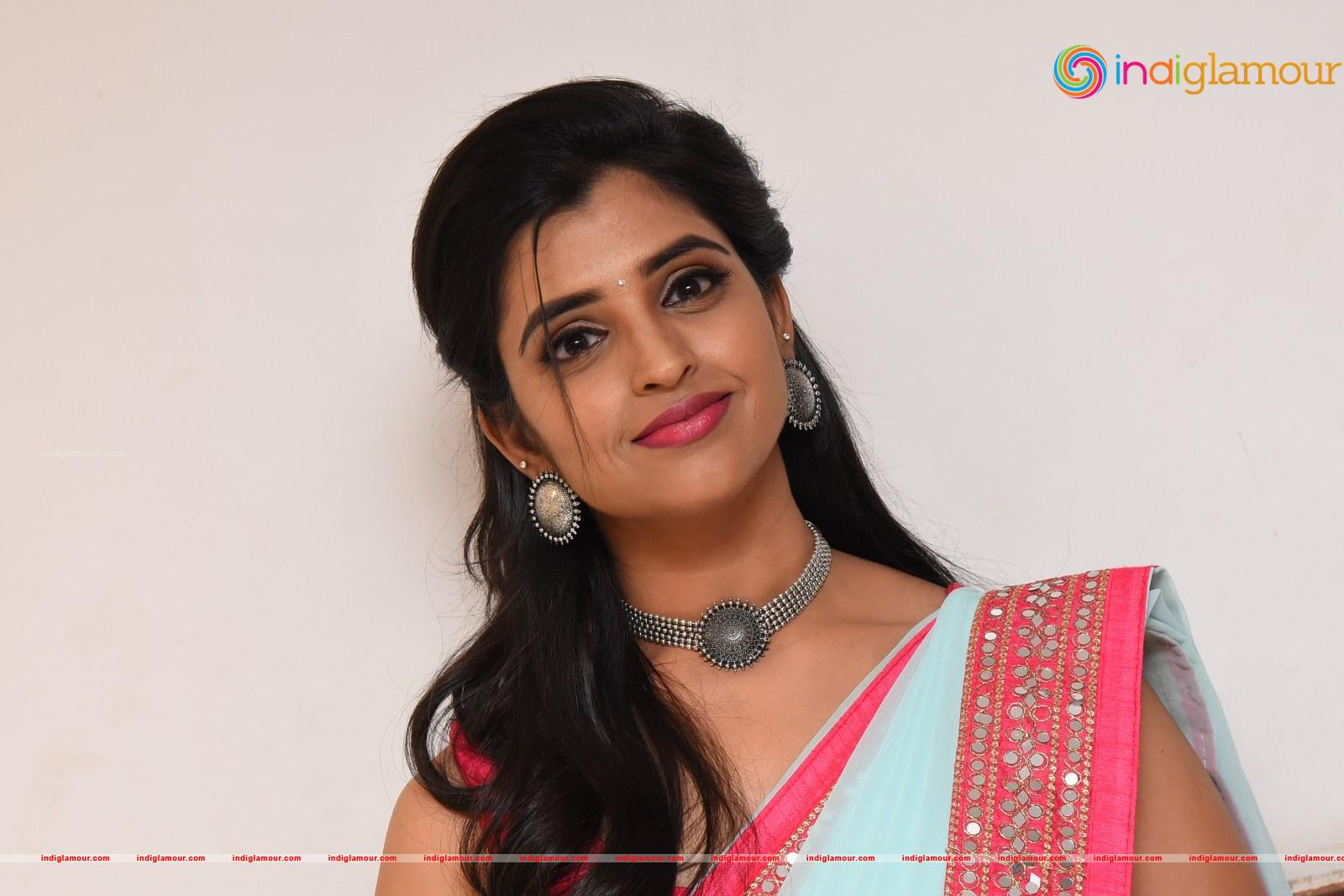 Syamala Actress hd photo