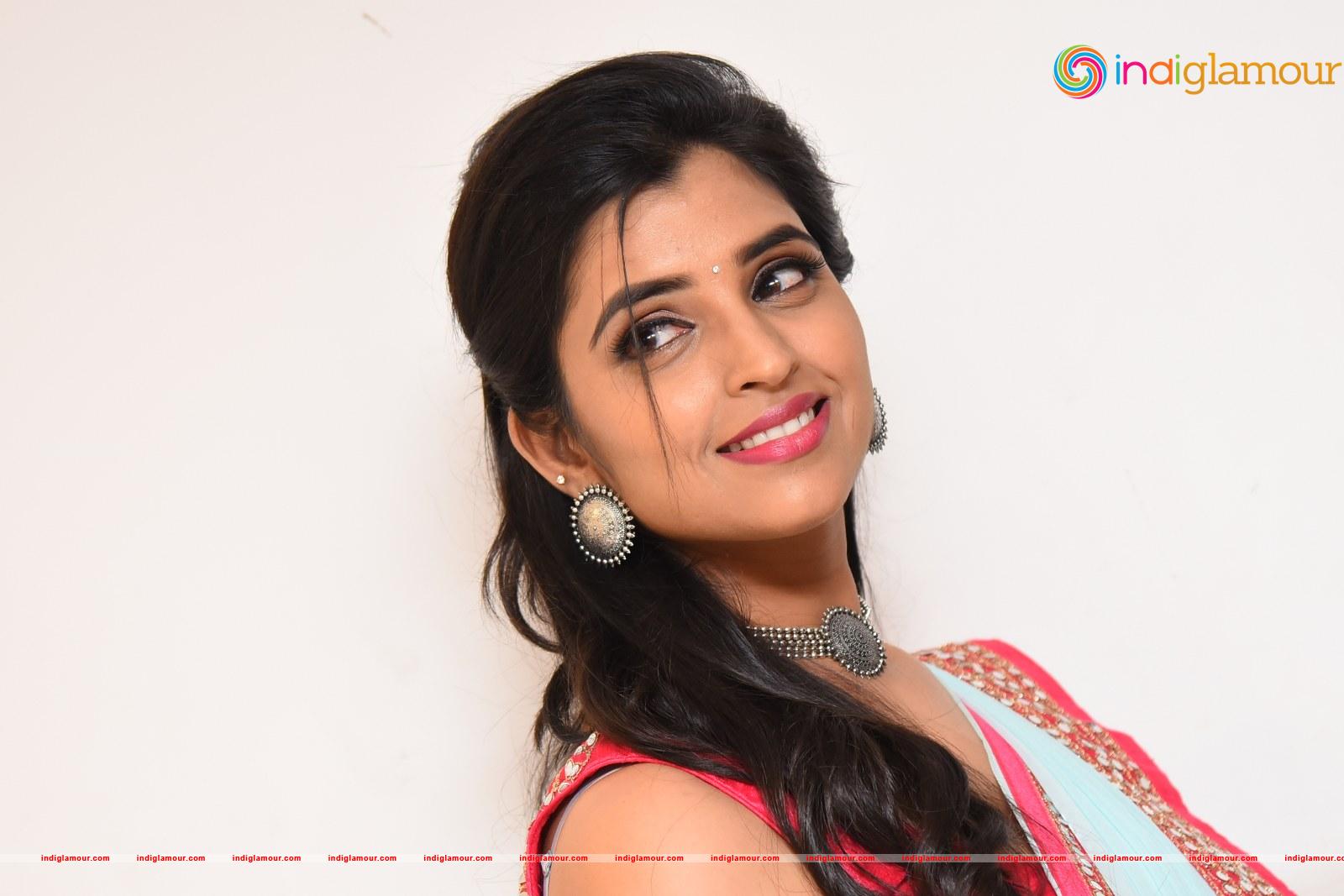 Syamala Actress hd photo