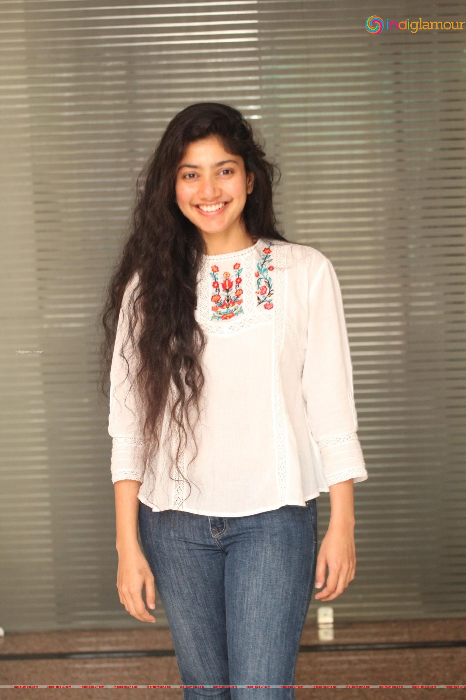 Sai Pallavi Actress hd photo